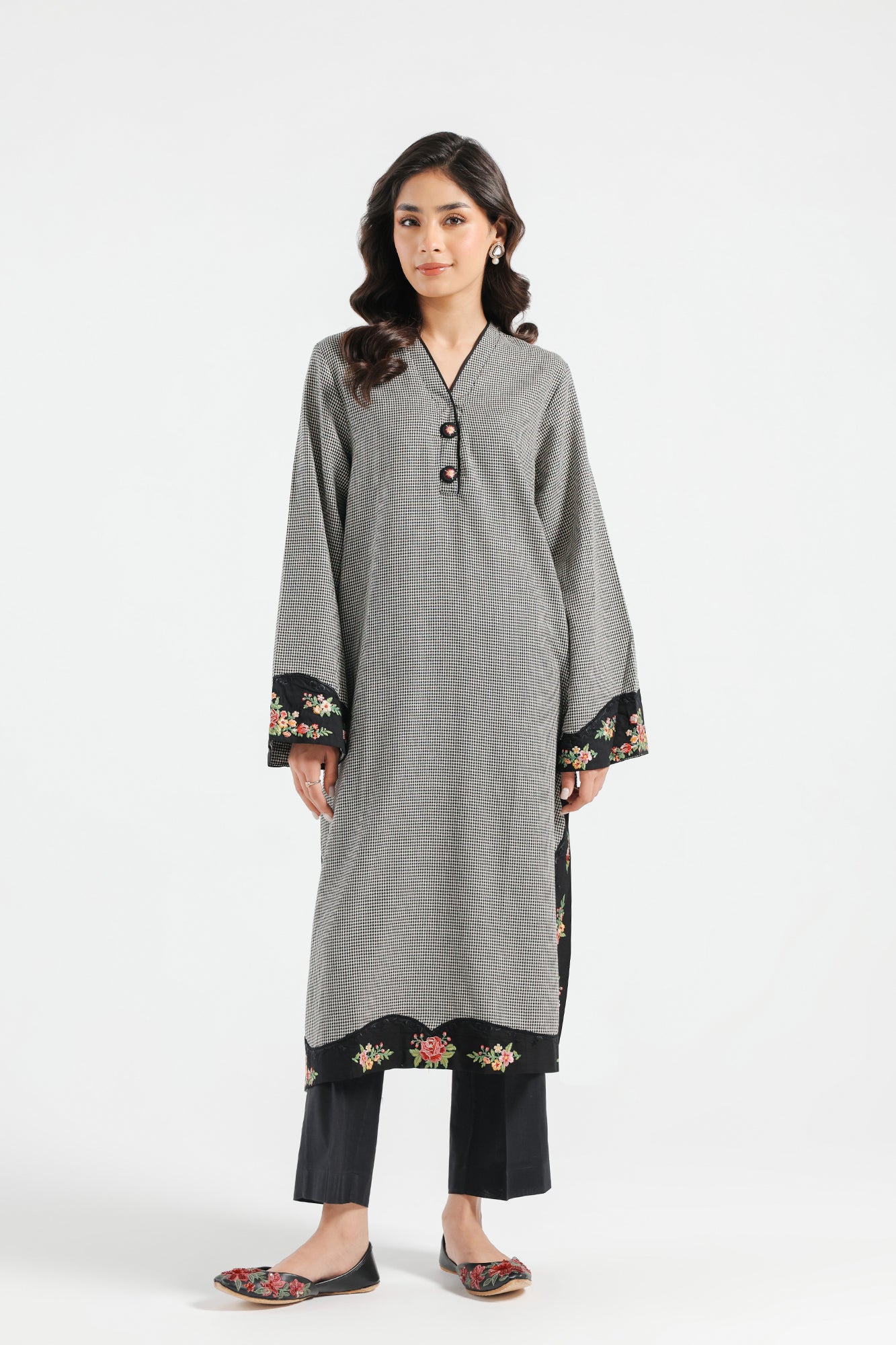 ETHNIC WOMEN - WINTER COLLECTION 2023