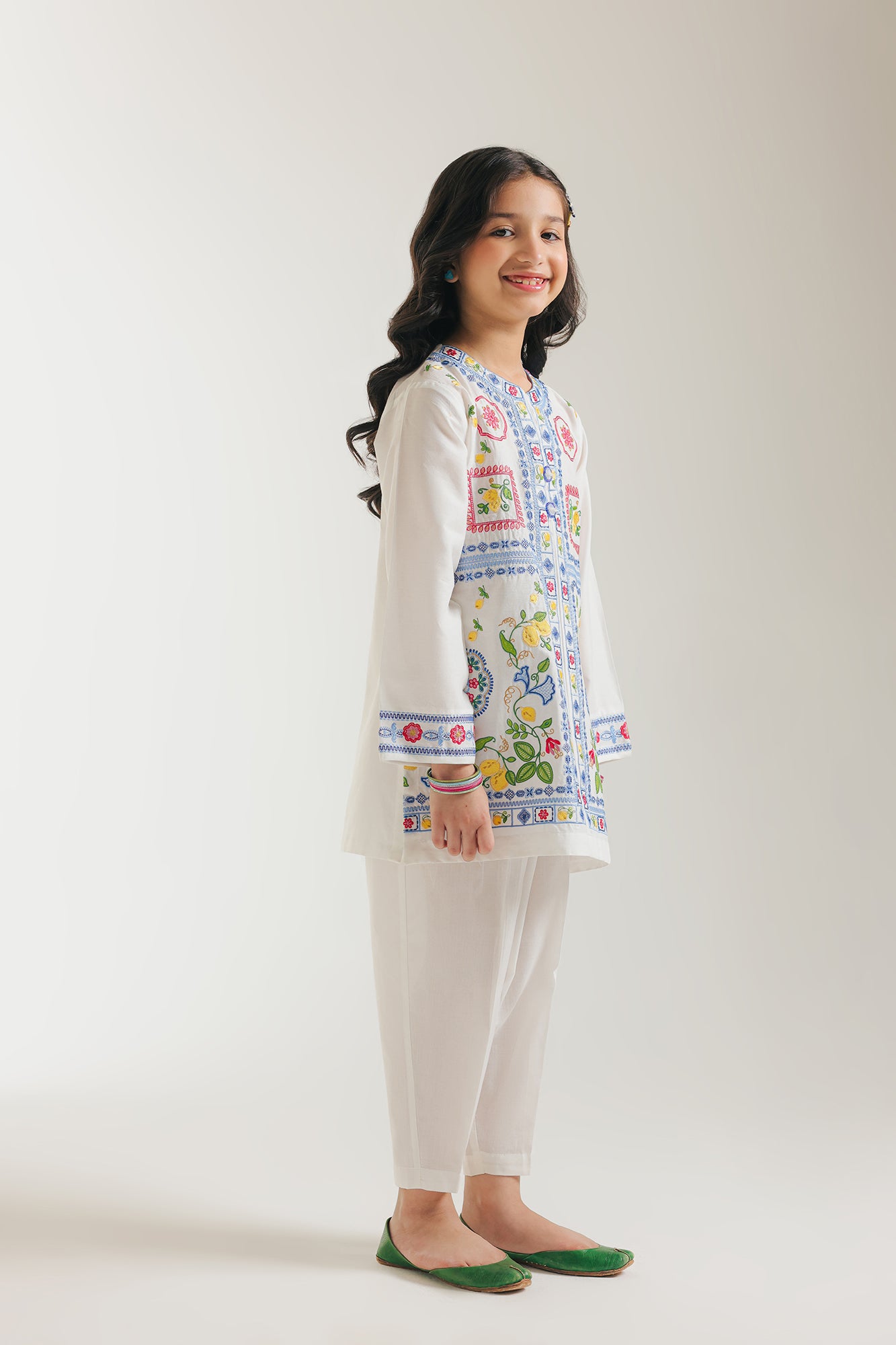 EMBROIDERED SUIT (E1039/402/001 E1039/302/001)