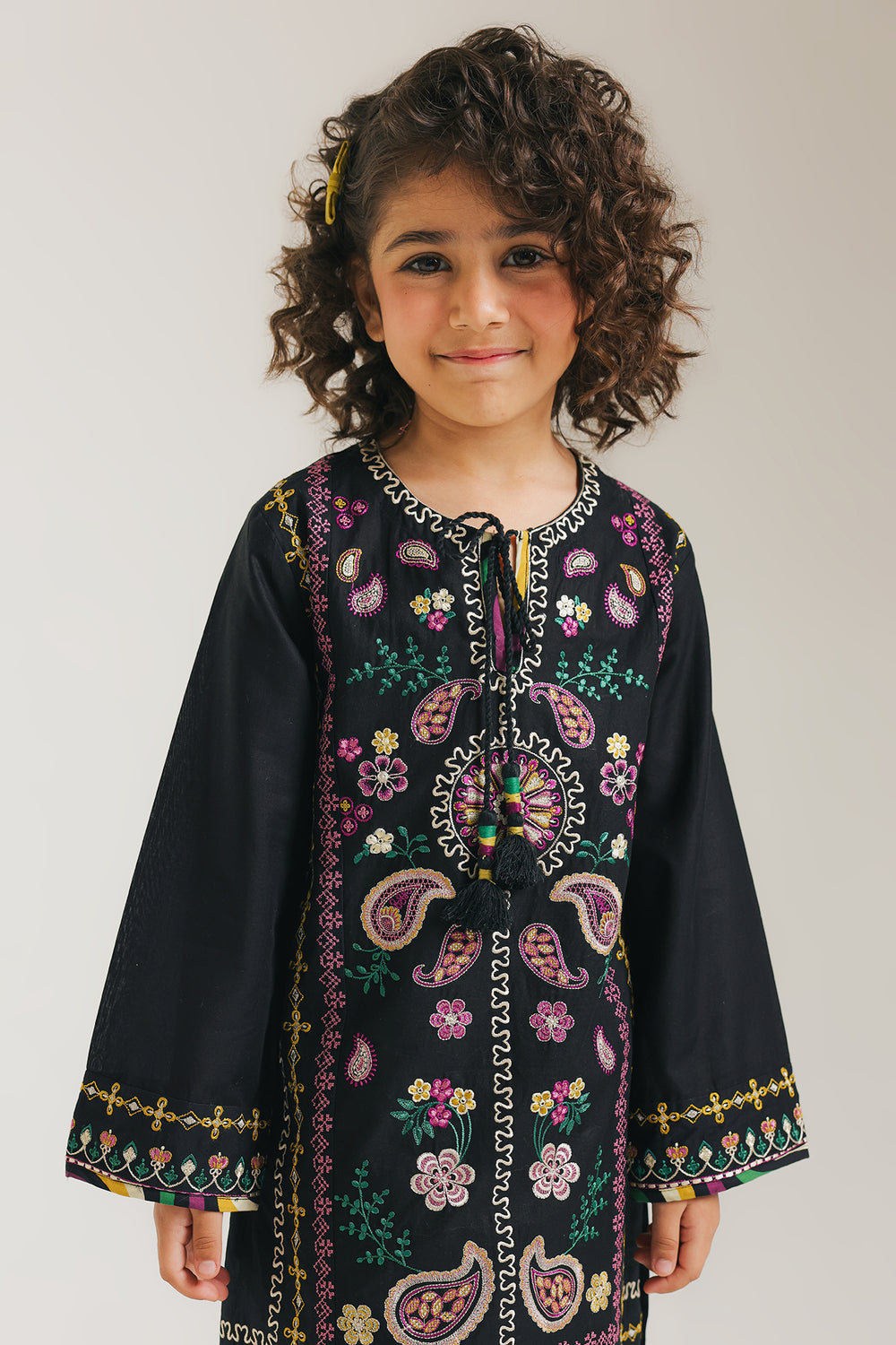 EMBROIDERED SUIT (E1041/402/902 E1041/302/902)