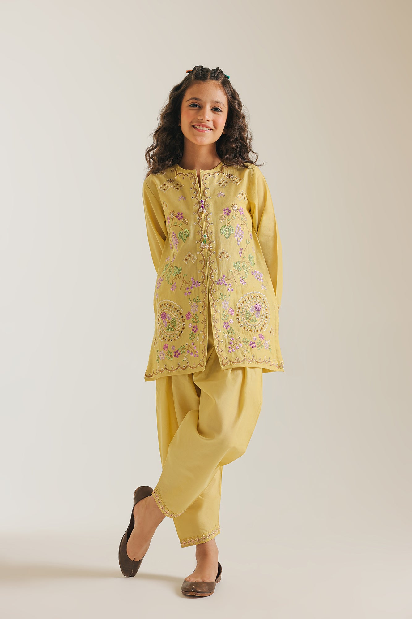 EMBROIDERED SUIT (E1042/402/110 E1042/302/110)