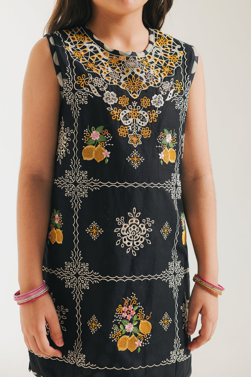 EMBROIDERED SUIT (E1045/402/902 E1045/302/902)
