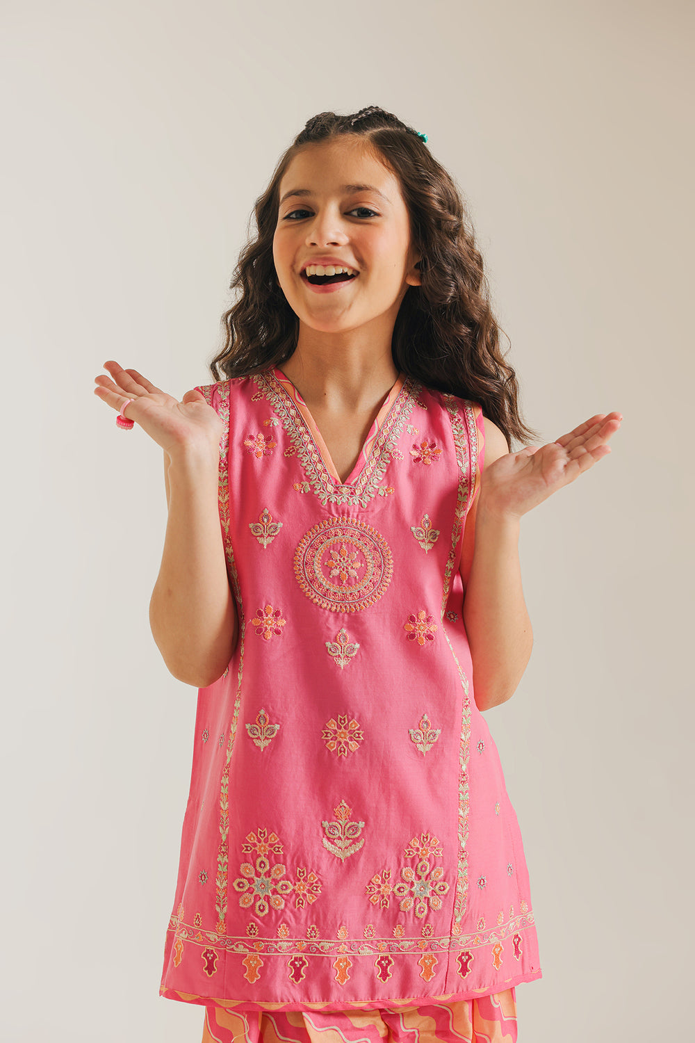 EMBROIDERED SUIT (E1048/402/423 E1048/302/423)