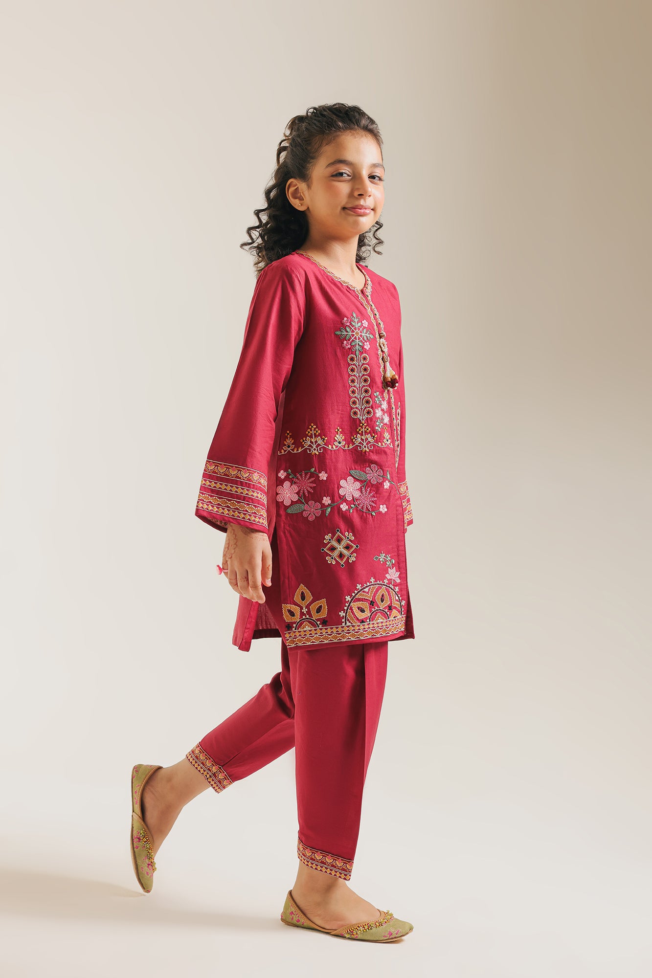 EMBROIDERED SUIT (E1050/402/416 E1050/302/416)