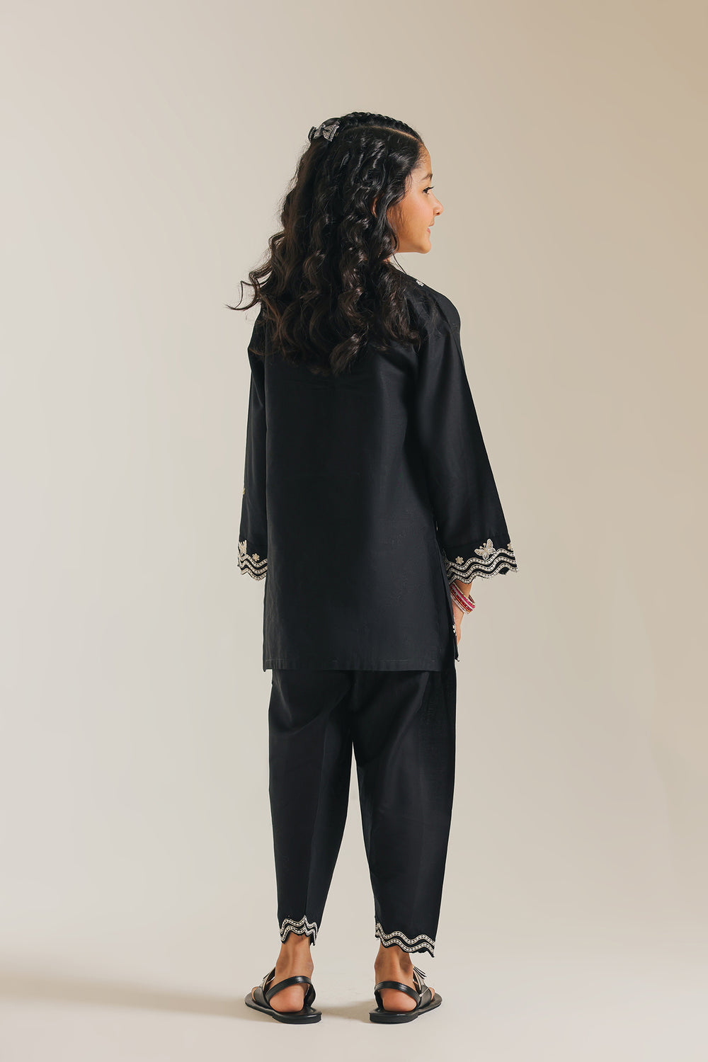 EMBROIDERED SUIT (E1051/402/902 E1051/302/902)