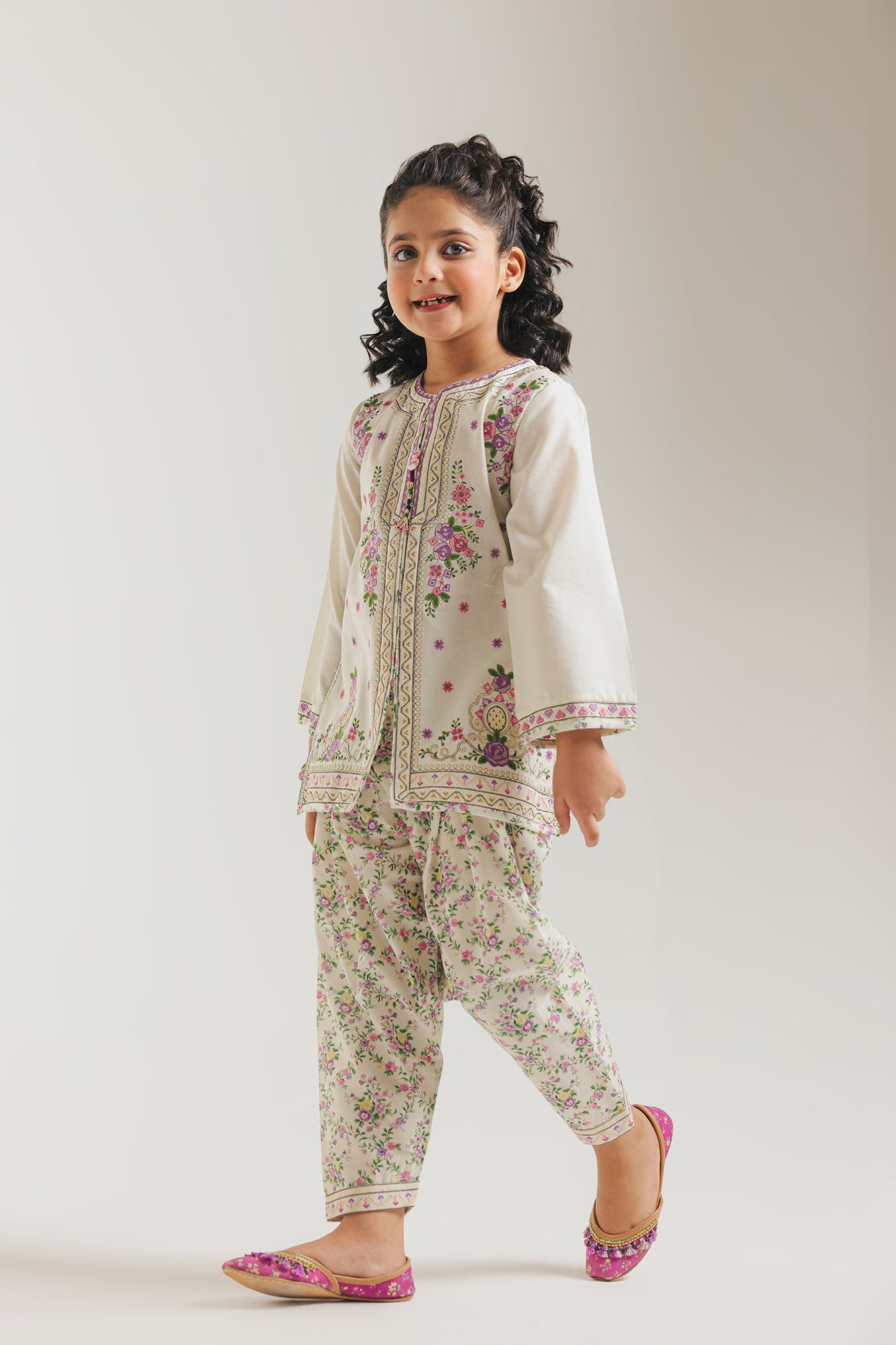 EMBROIDERED SUIT (E1054/402/004 E1054/302/004)