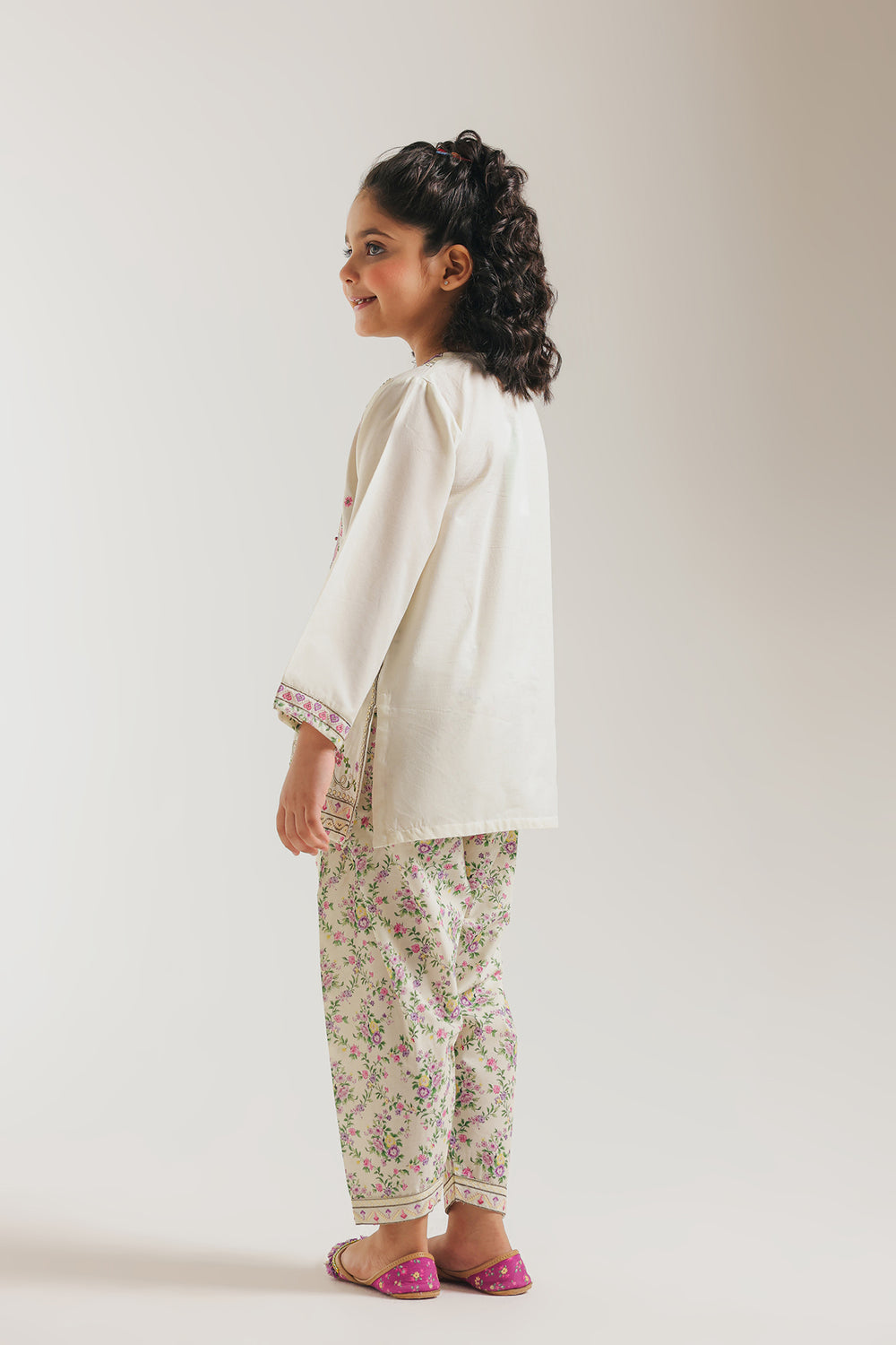 EMBROIDERED SUIT (E1054/402/004 E1054/302/004)