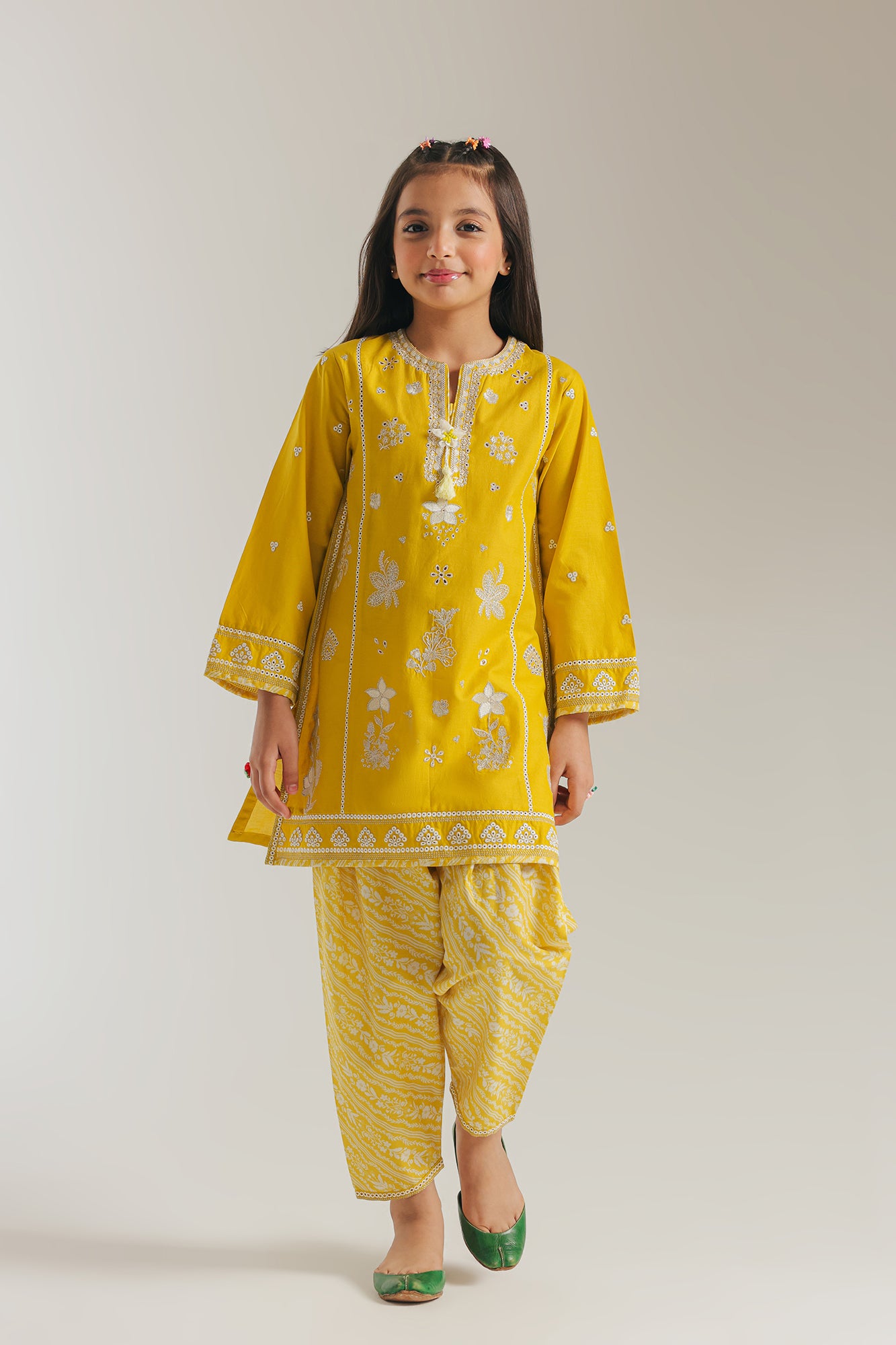 EMBROIDERED SUIT (E1057/402/101 E1057/302/101)