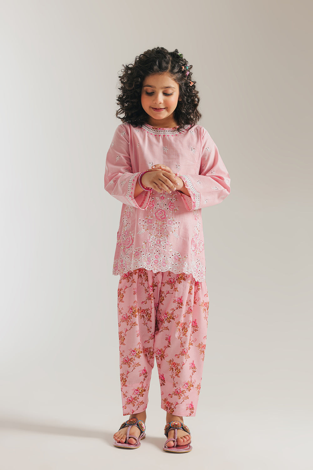 EMBROIDERED SUIT (E1058/402/427 E1058/302/427)