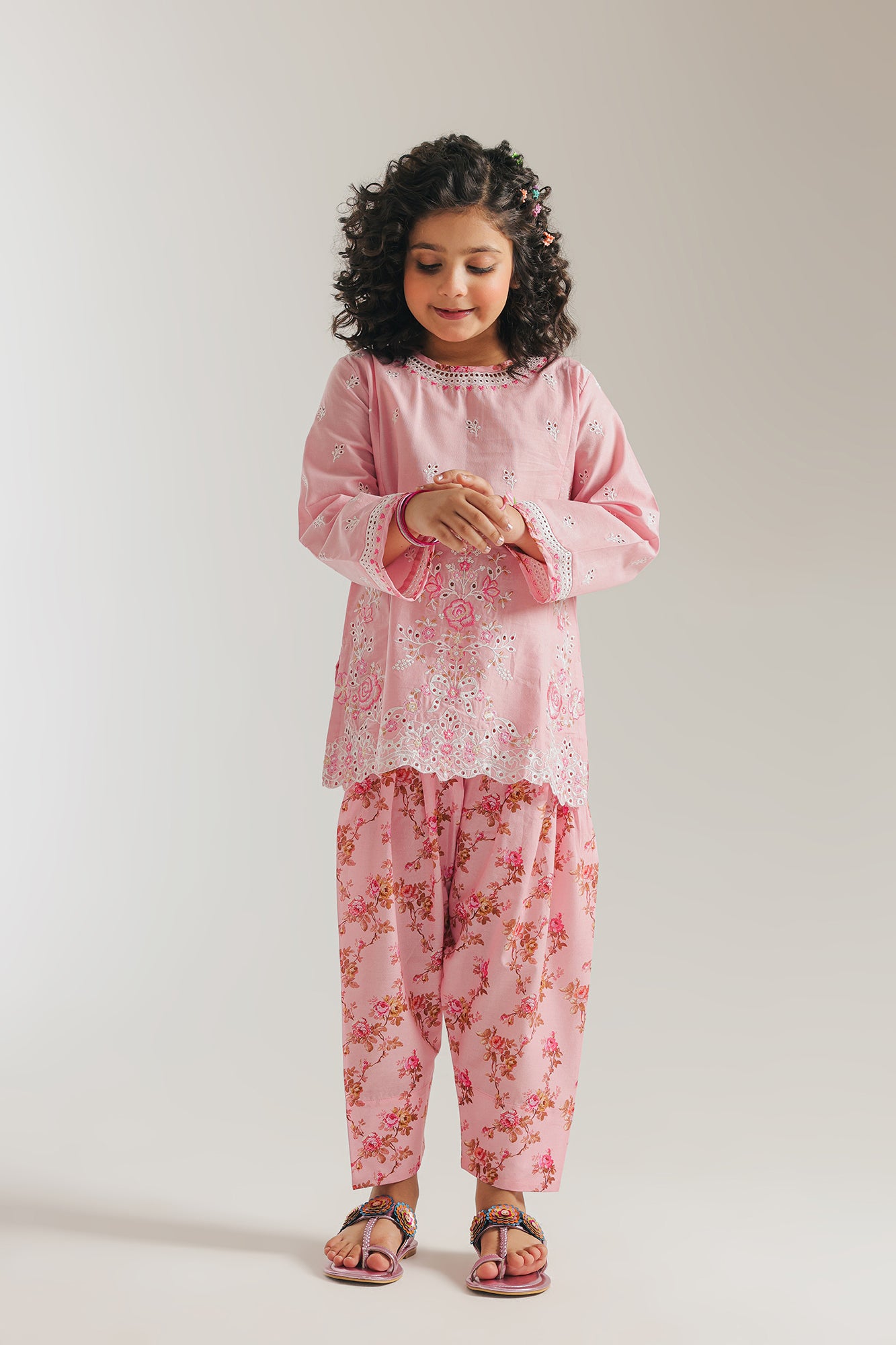 EMBROIDERED SUIT (E1058/402/427 E1058/302/427)