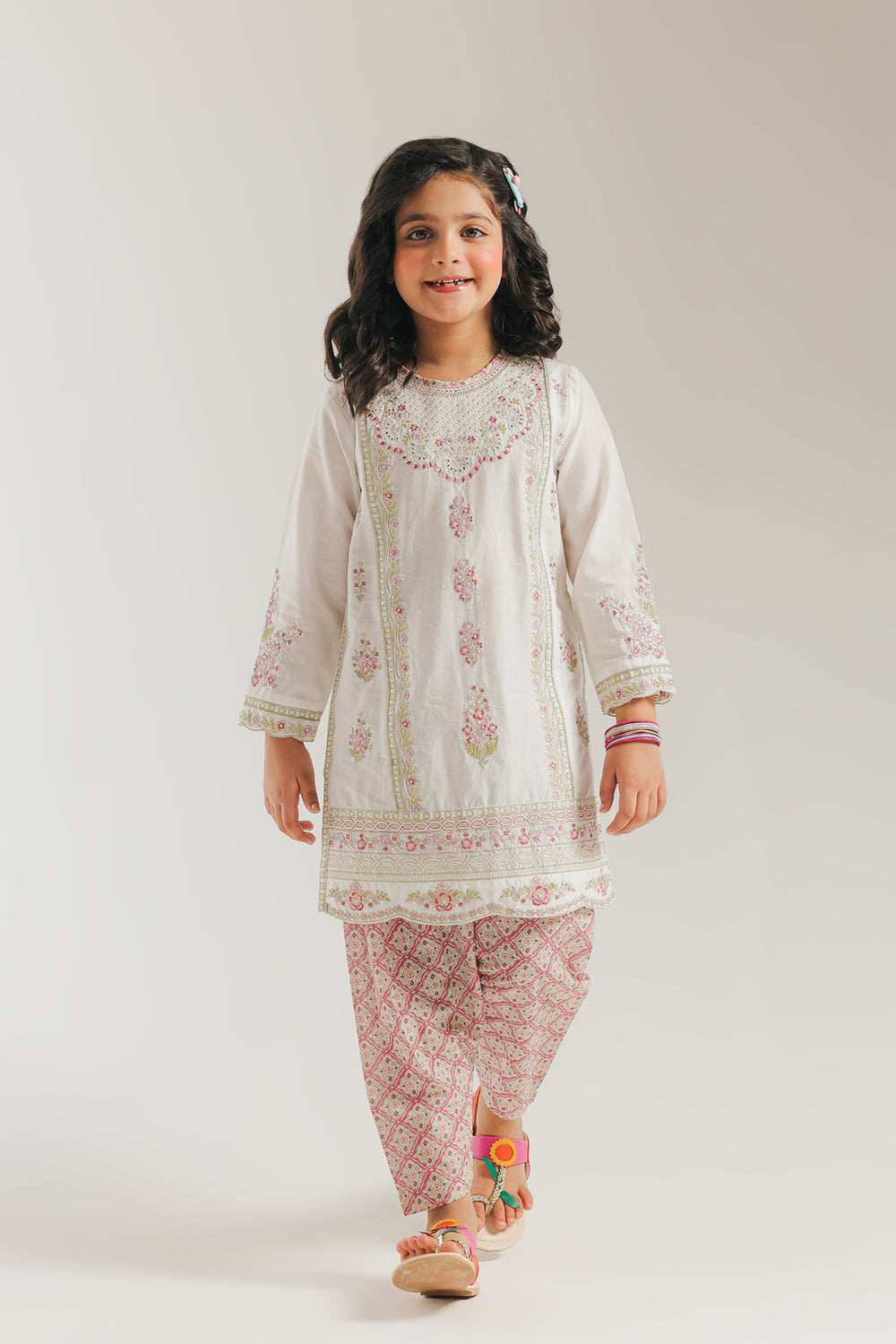 EMBROIDERED SUIT (E1061/402/003 E1061/302/003)