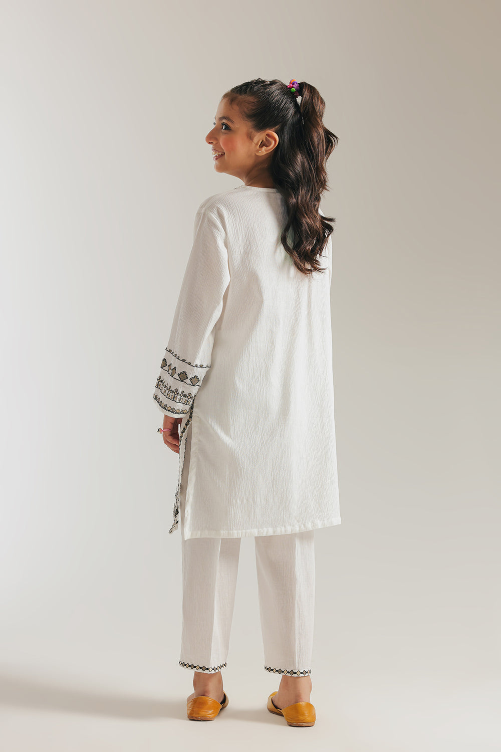 EMBROIDERED SUIT (E1073/402/003 E1073/302/003)