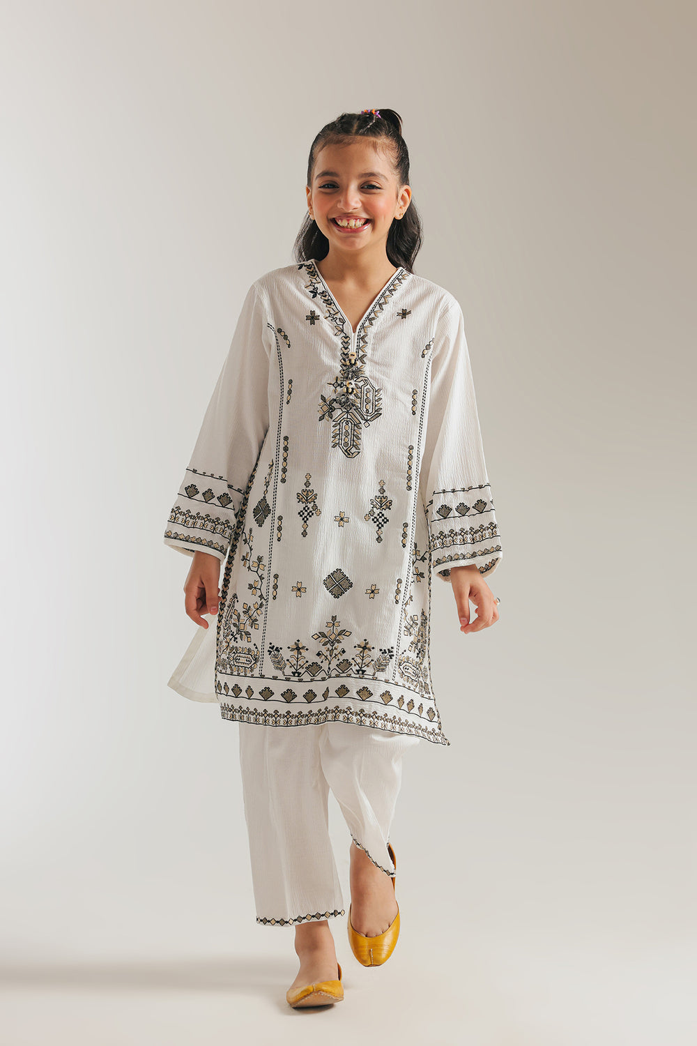 EMBROIDERED SUIT (E1073/402/003 E1073/302/003)