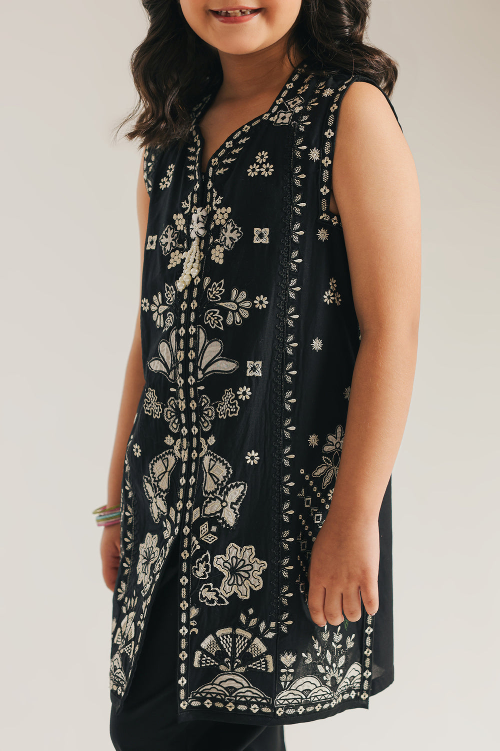 EMBROIDERED SUIT (E1080/402/902 E1080/302/902)
