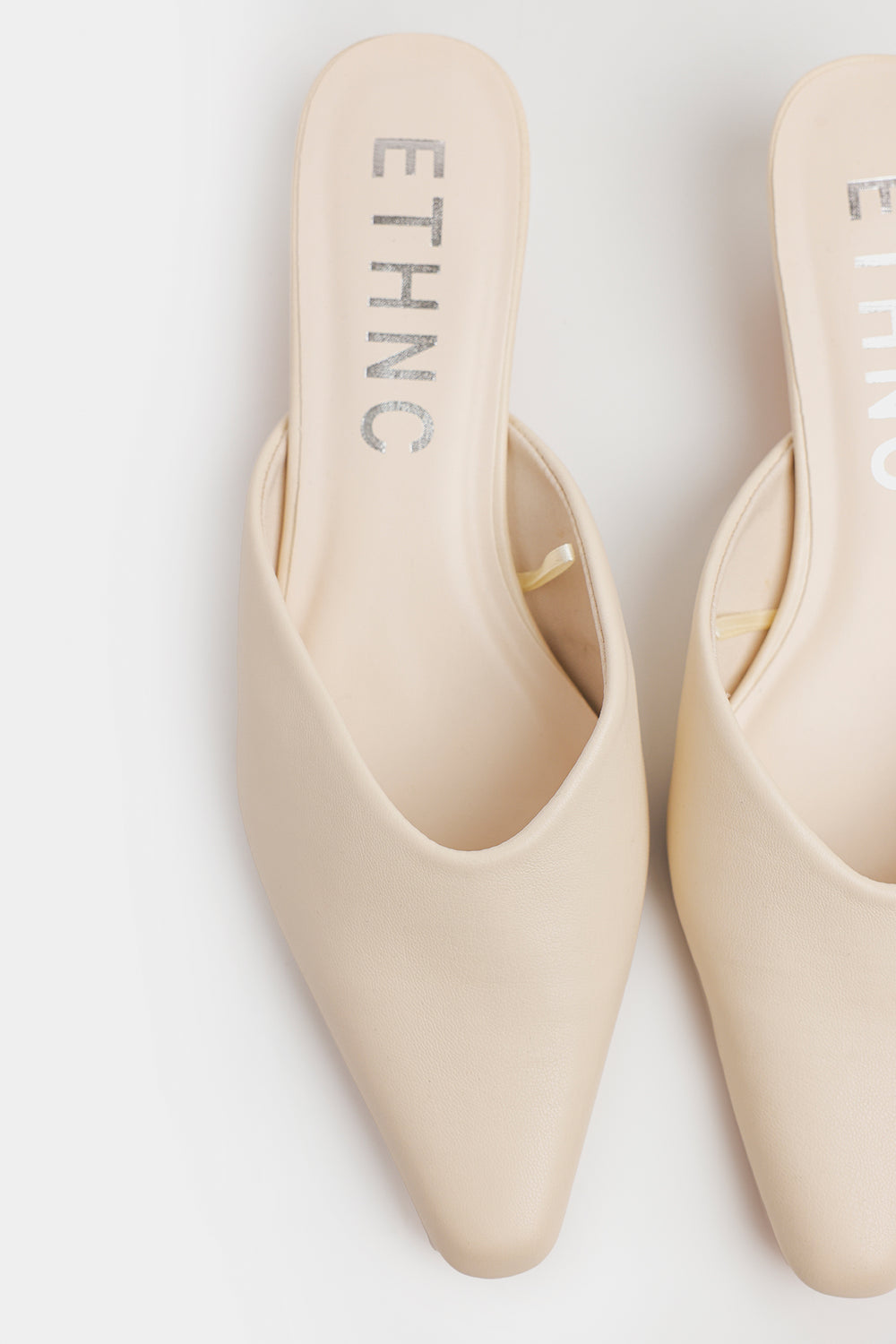 HEELS (E1148/109/002)