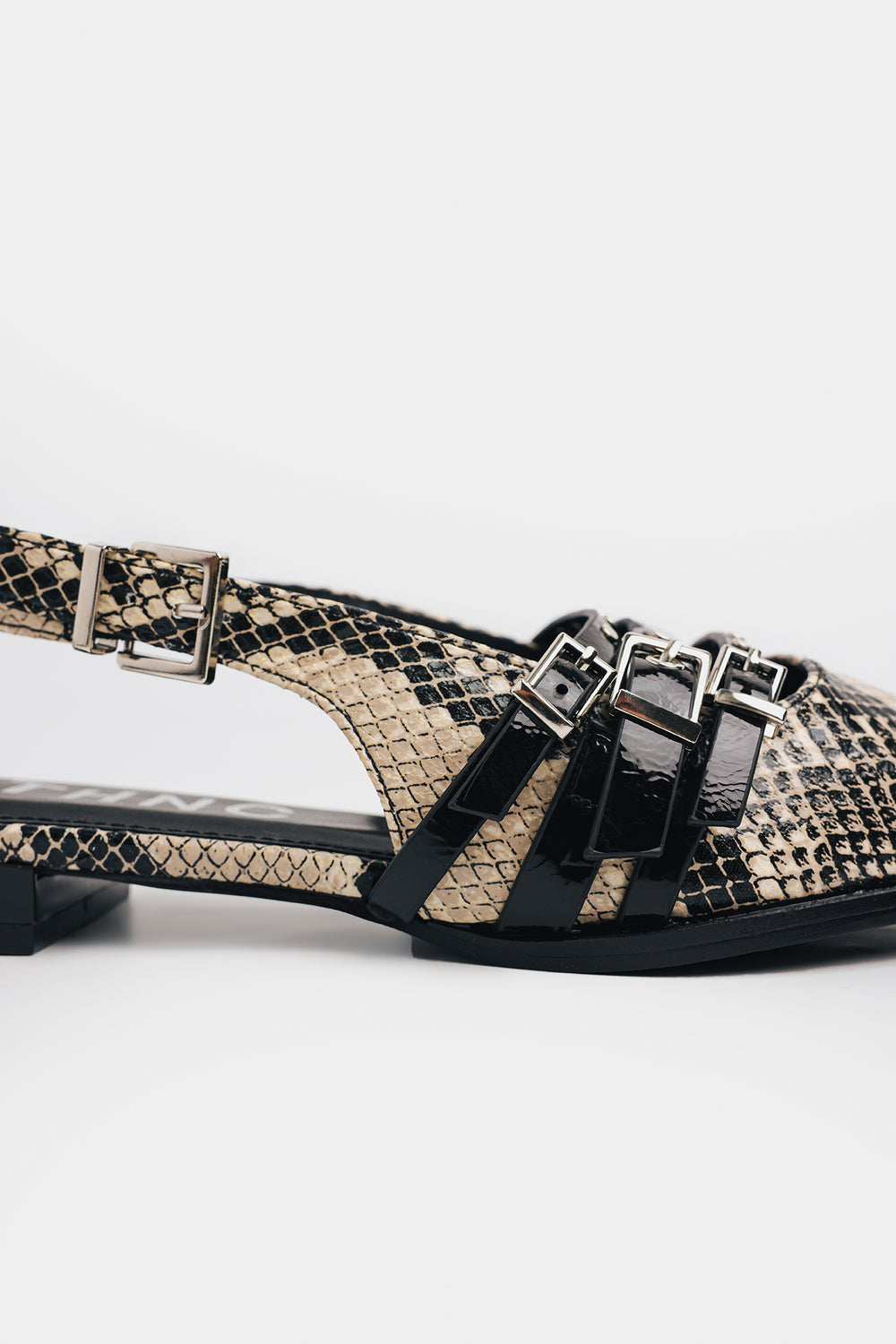POINTED PUMPS (E1150/109/998)