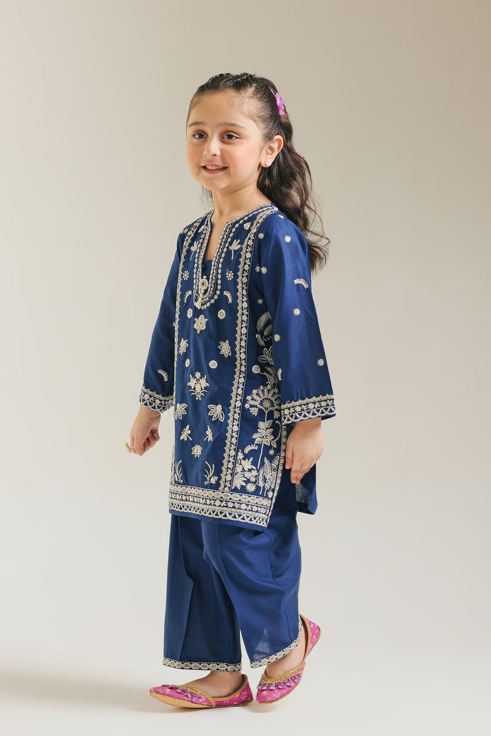 EMBROIDERED SUIT (E1207/402/619 E1207/302/619)