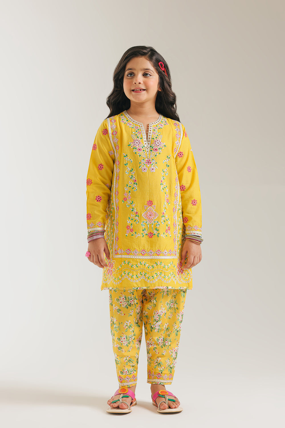 EMBROIDERED SUIT (E1225/402/106 E1225/302/106)
