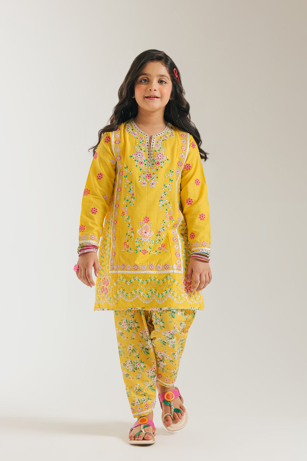 EMBROIDERED SUIT (E1225/402/106 E1225/302/106)