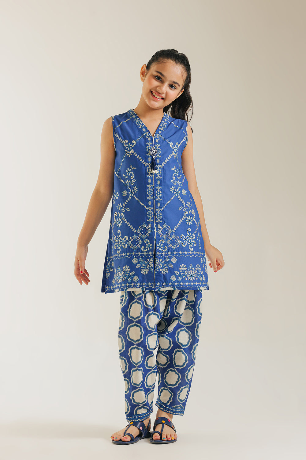 EMBROIDERED SUIT (E1230/402/603 E1230/302/603)