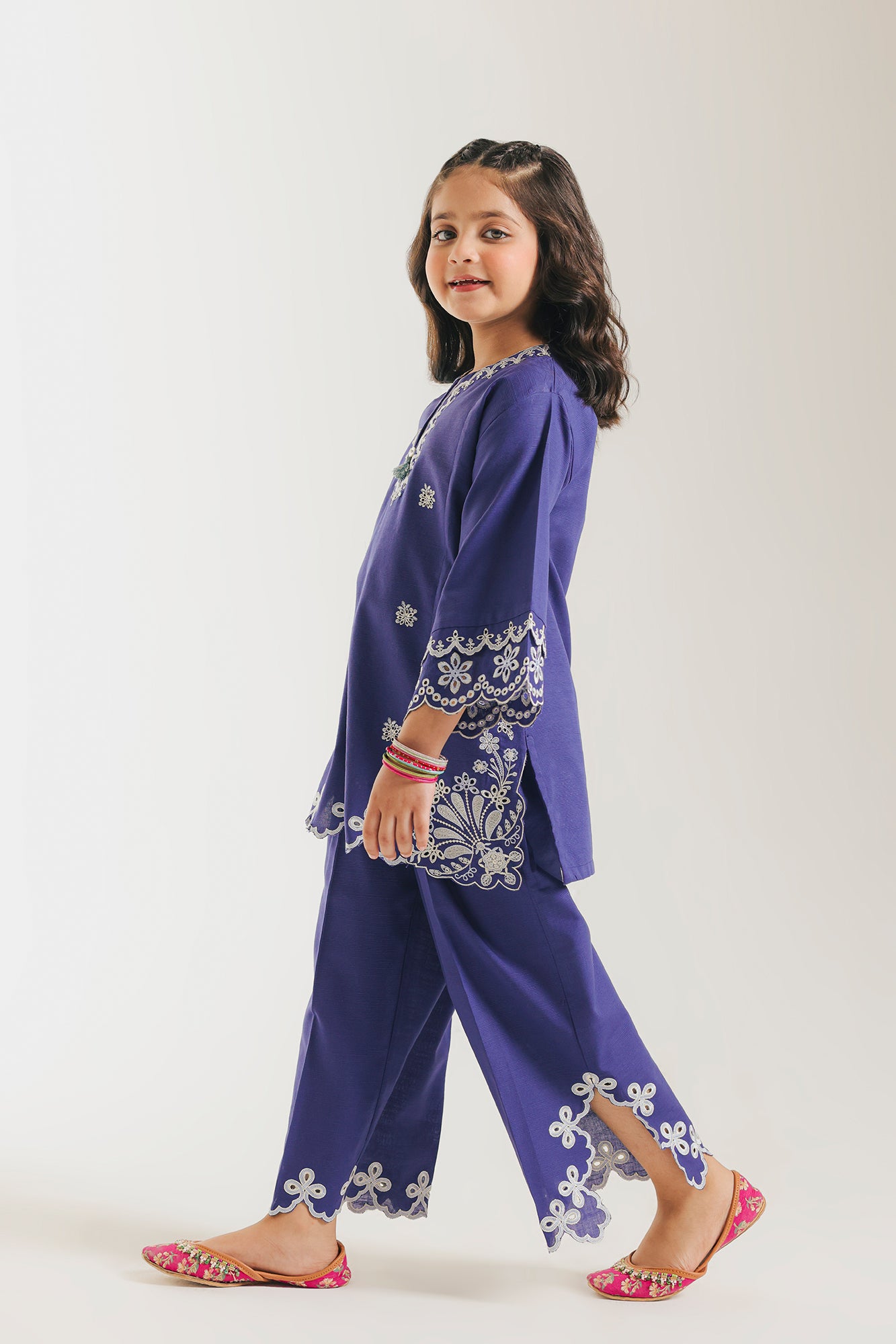 EMBROIDERED SUIT (E1337/402/627 E1337/302/627)