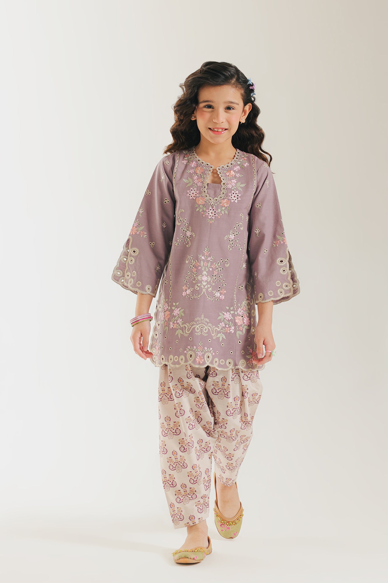 EMBROIDERED SUIT (E1352/402/514 E1352/302/514)