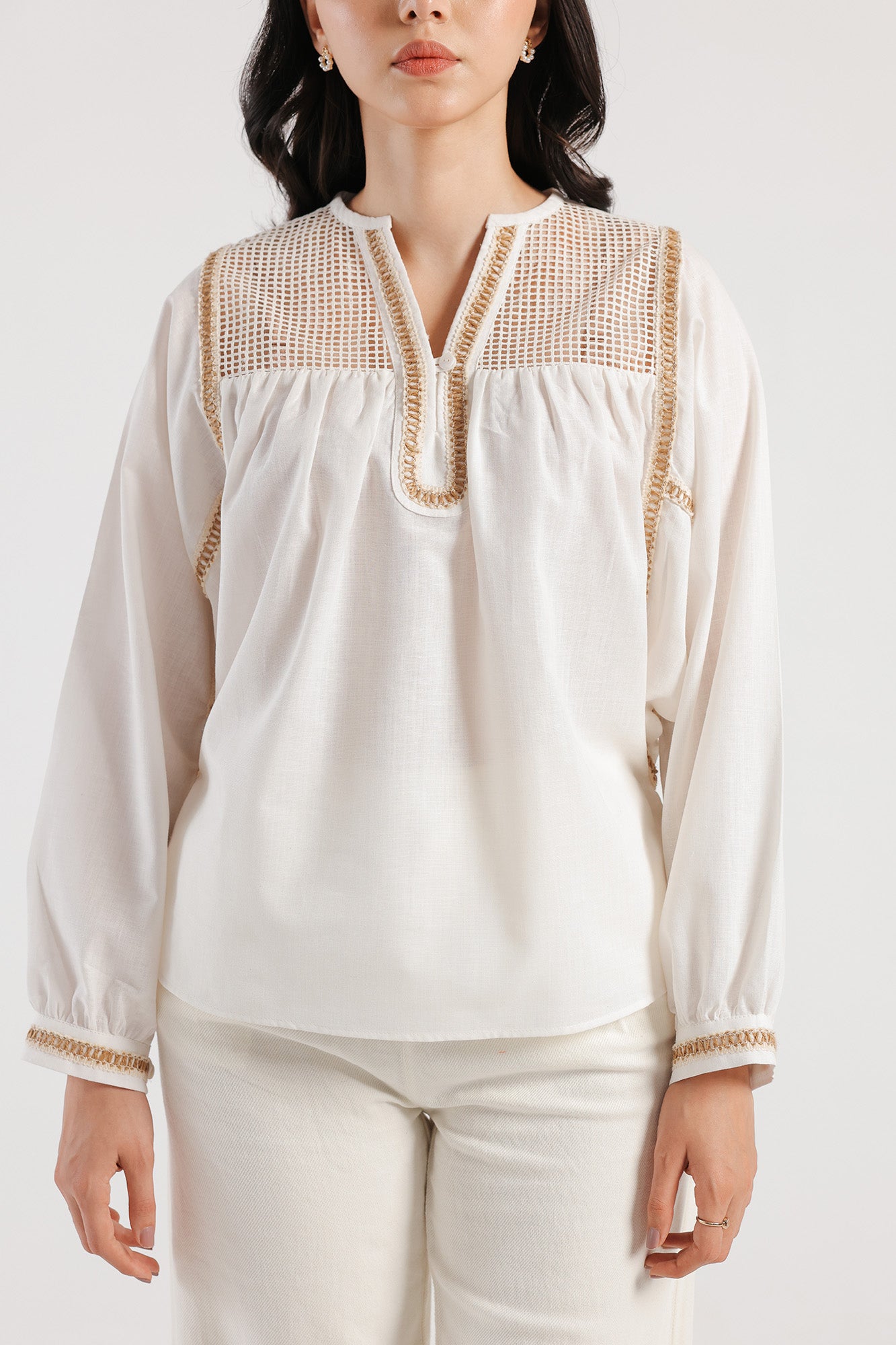 EMBROIDERED TOP (E1691/108/002)