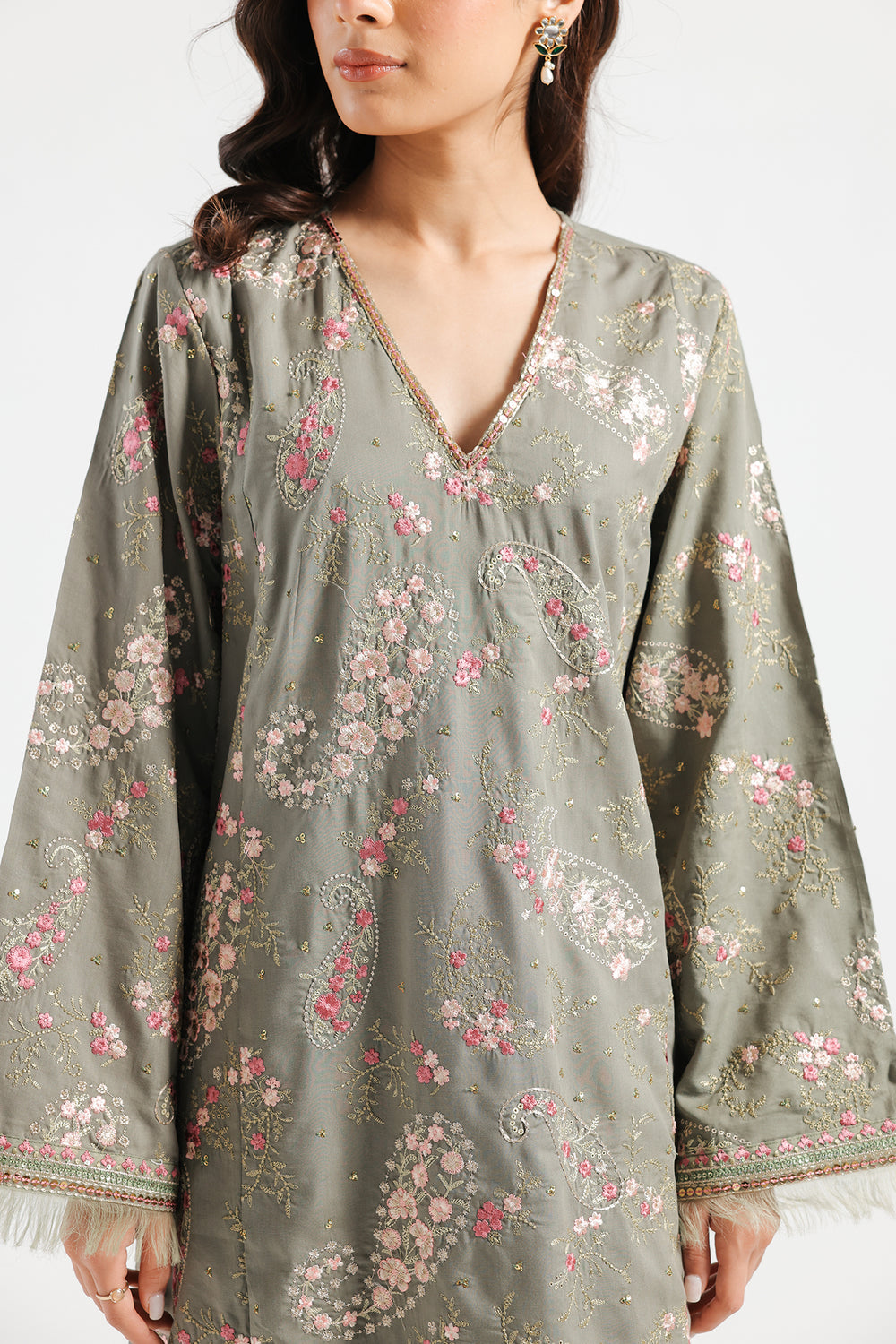 EMBROIDERED SUIT (E2225/103/005)