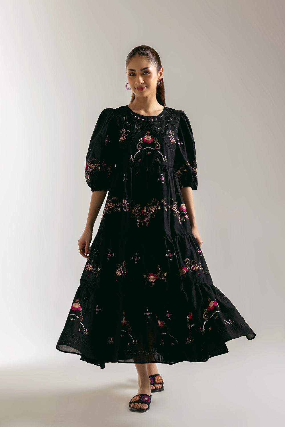 EMBROIDERED DRESS (E2297/108/902)