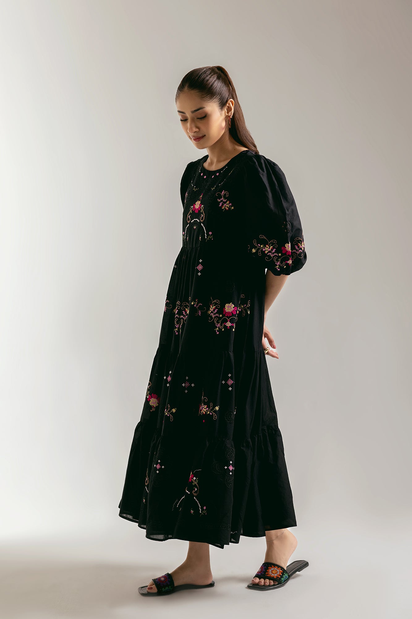 EMBROIDERED DRESS (E2297/108/902)