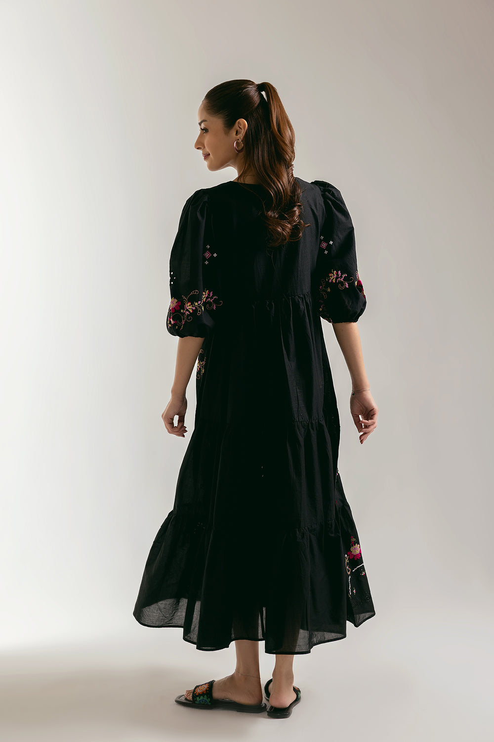 EMBROIDERED DRESS (E2297/108/902)
