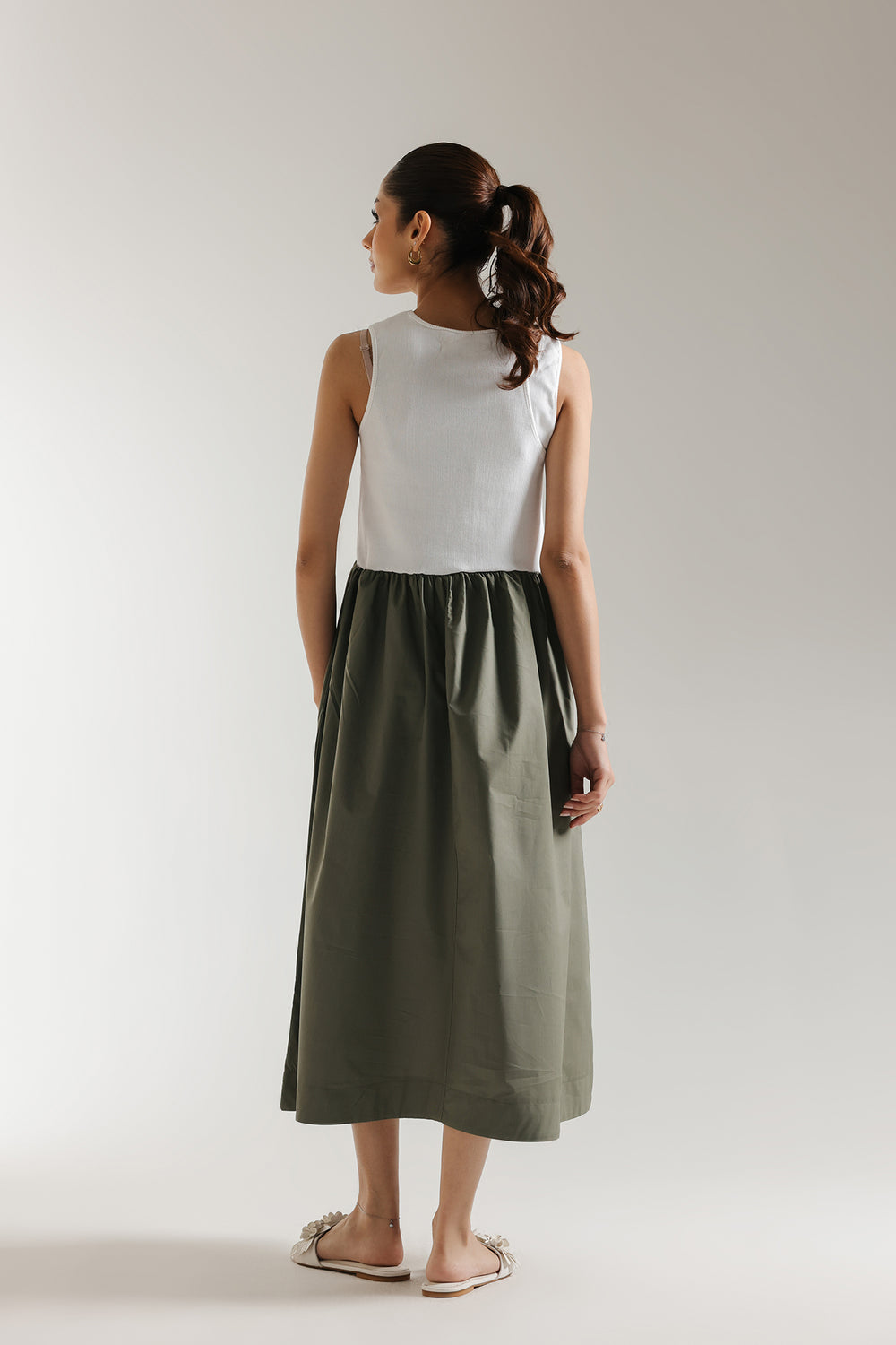 DRESS (E2310/108/001)