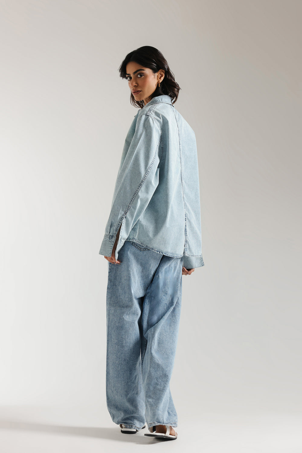 BUTTON DOWN DENIM SHIRT (E2358/108/630)