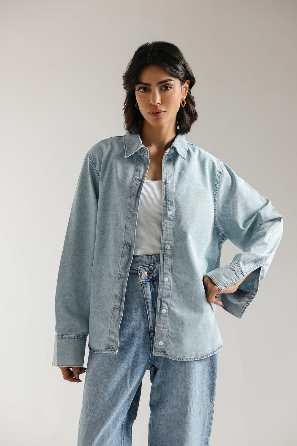 BUTTON DOWN DENIM SHIRT (E2358/108/630)