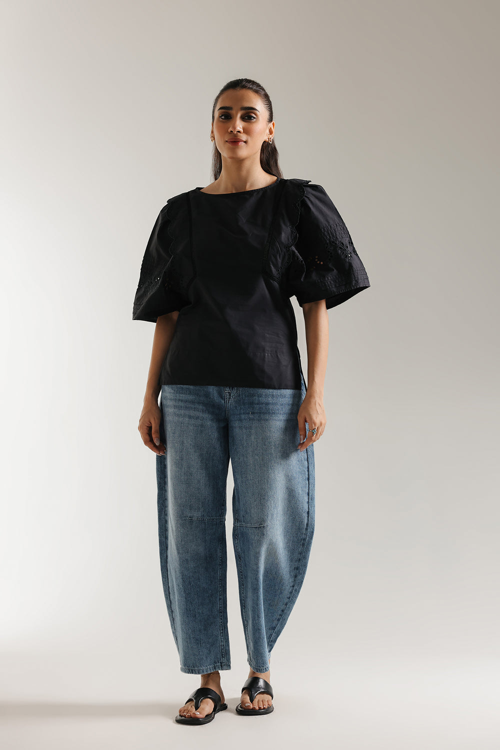 EMBROIDERED TOP (E2484/108/902)