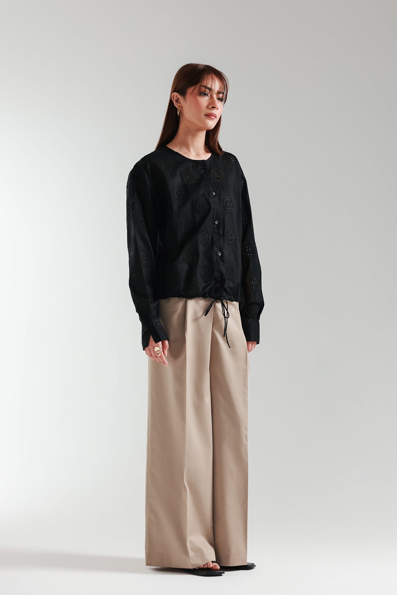 EMBROIDERED TOP (E2486/108/902)