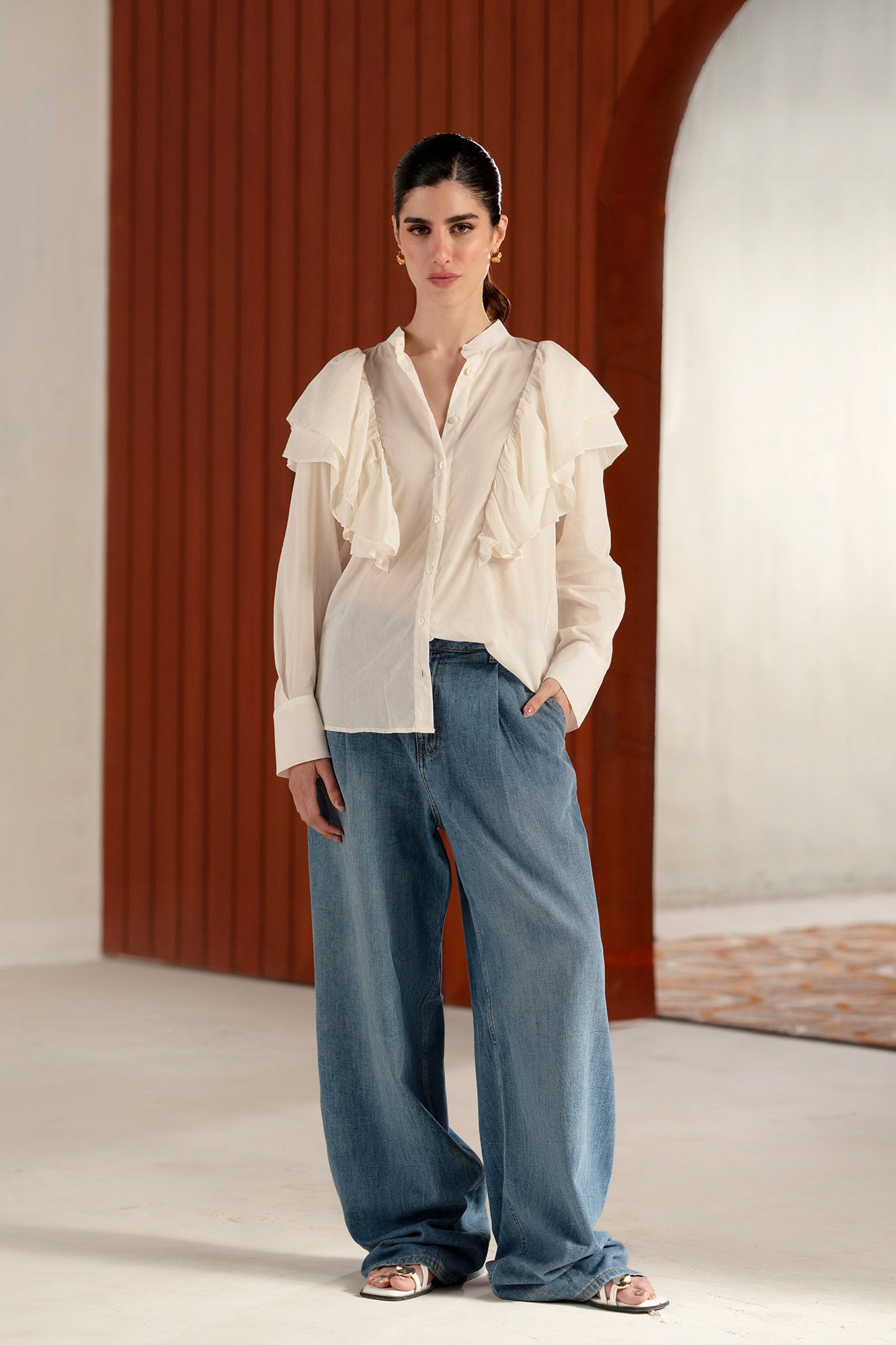 BUTTON DOWN SHIRT WITH FRILLS (E2535/108/001)