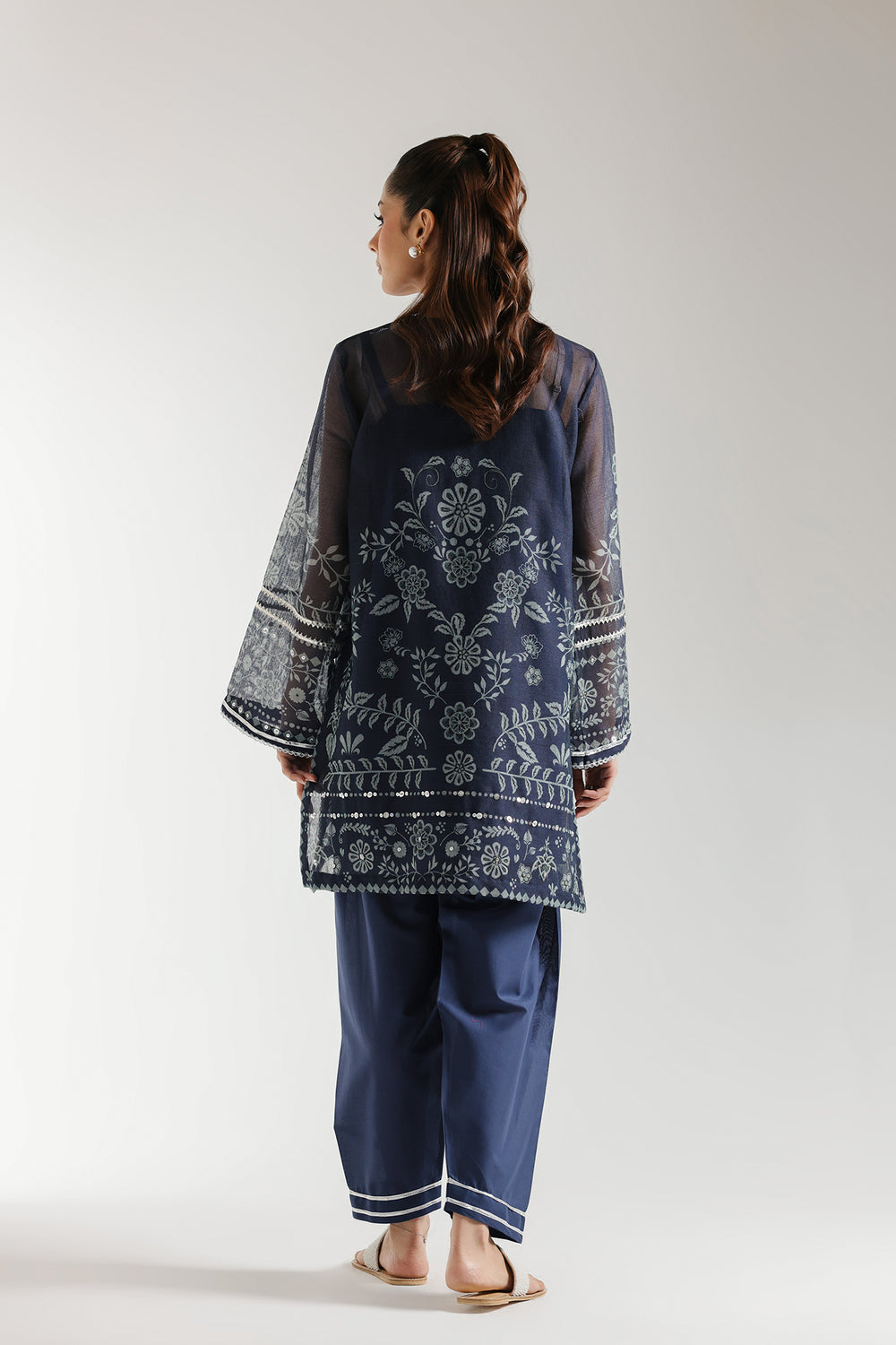 EMBROIDERED SUIT (E3077/103/618)