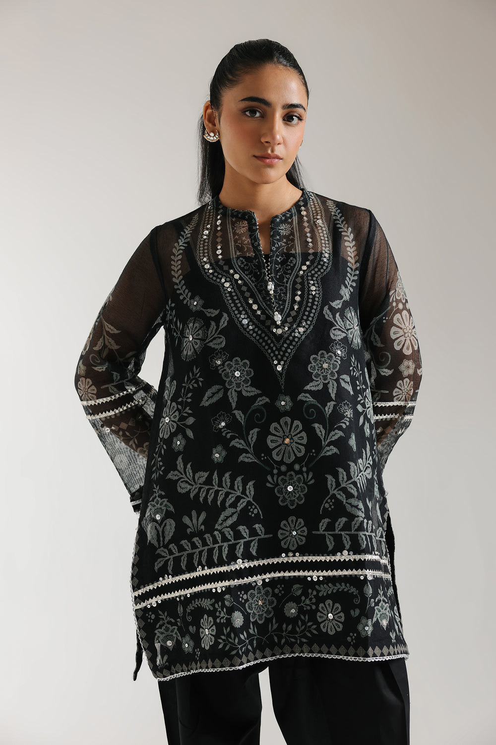 EMBROIDERED SUIT (E3077/103/901)