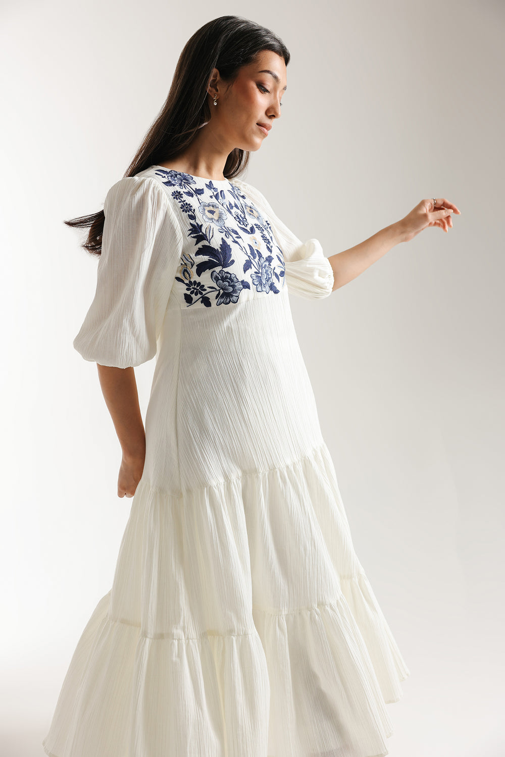 DRESS (E3081/108/003)