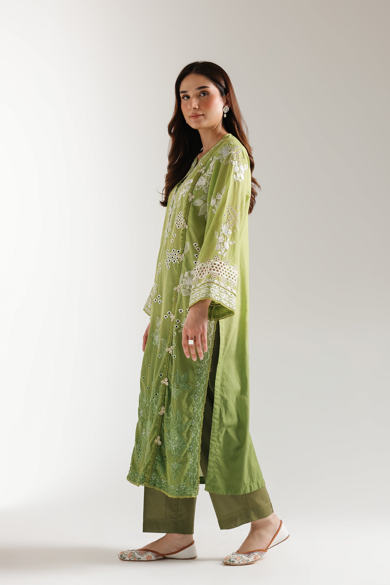 EMBROIDERED SUIT (E3107/103/123)