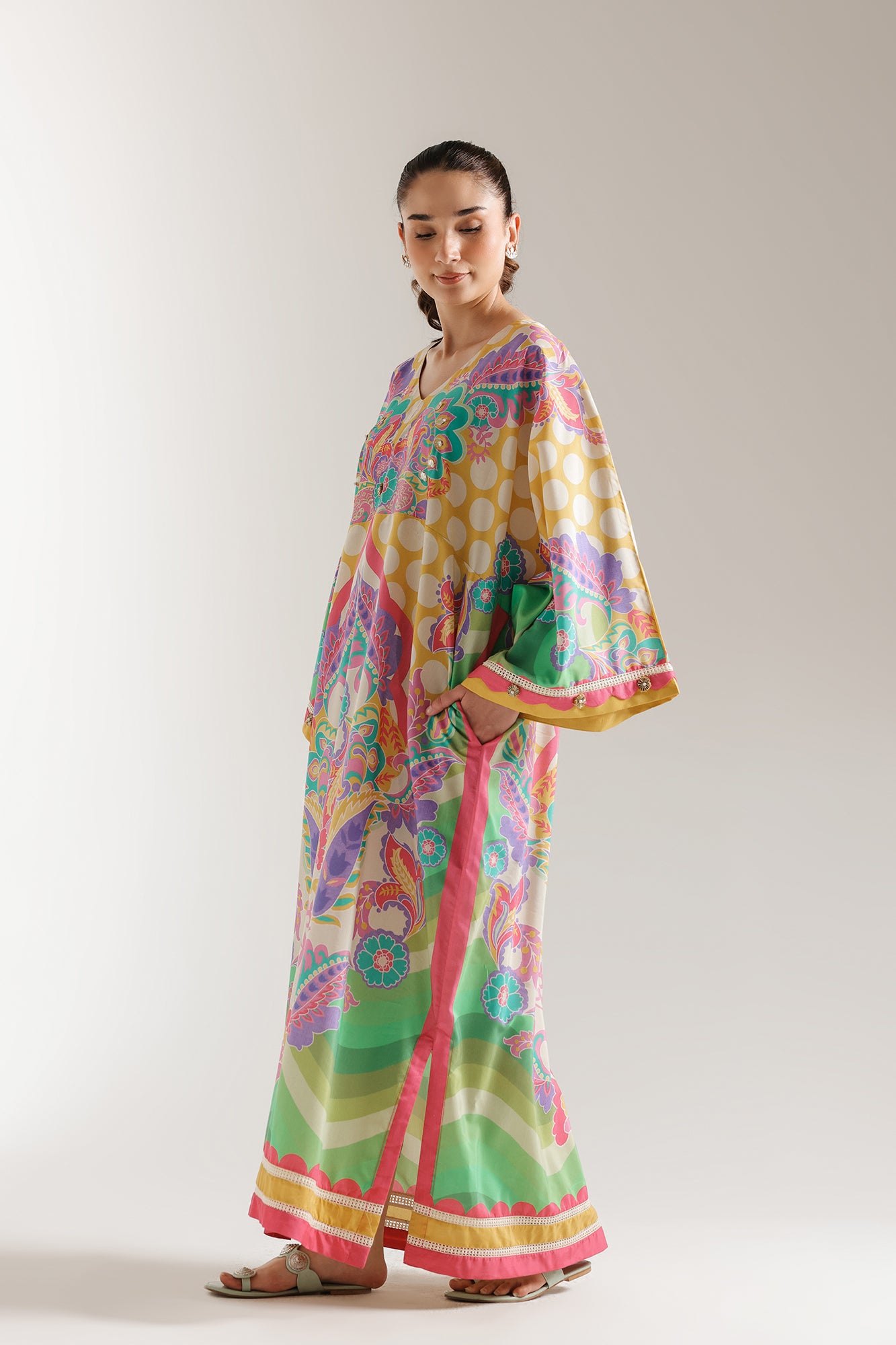 EMBROIDERED KAFTAN (E3167/103/107)