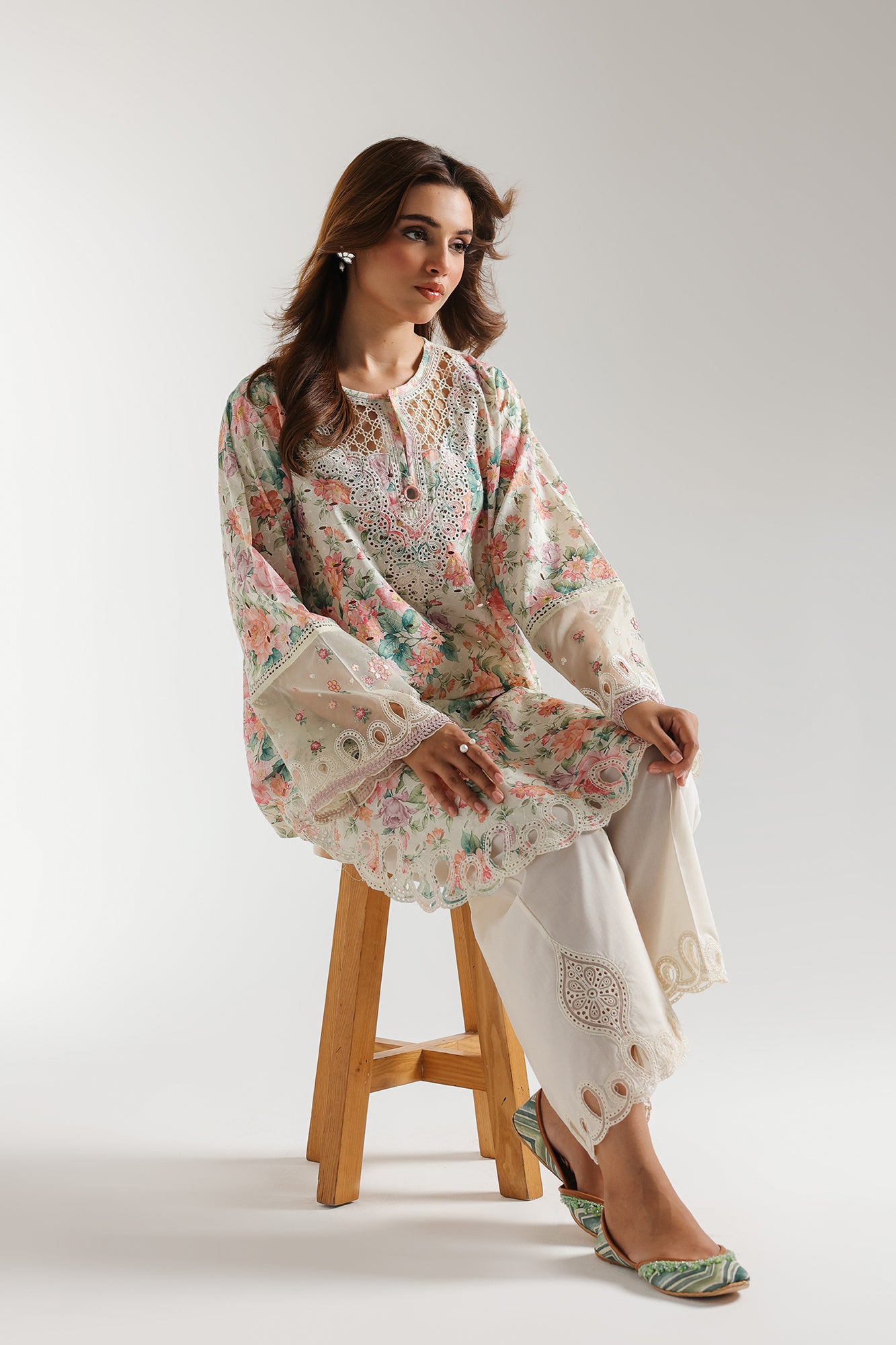 EMBROIDERED SUIT (E3172/103/115)