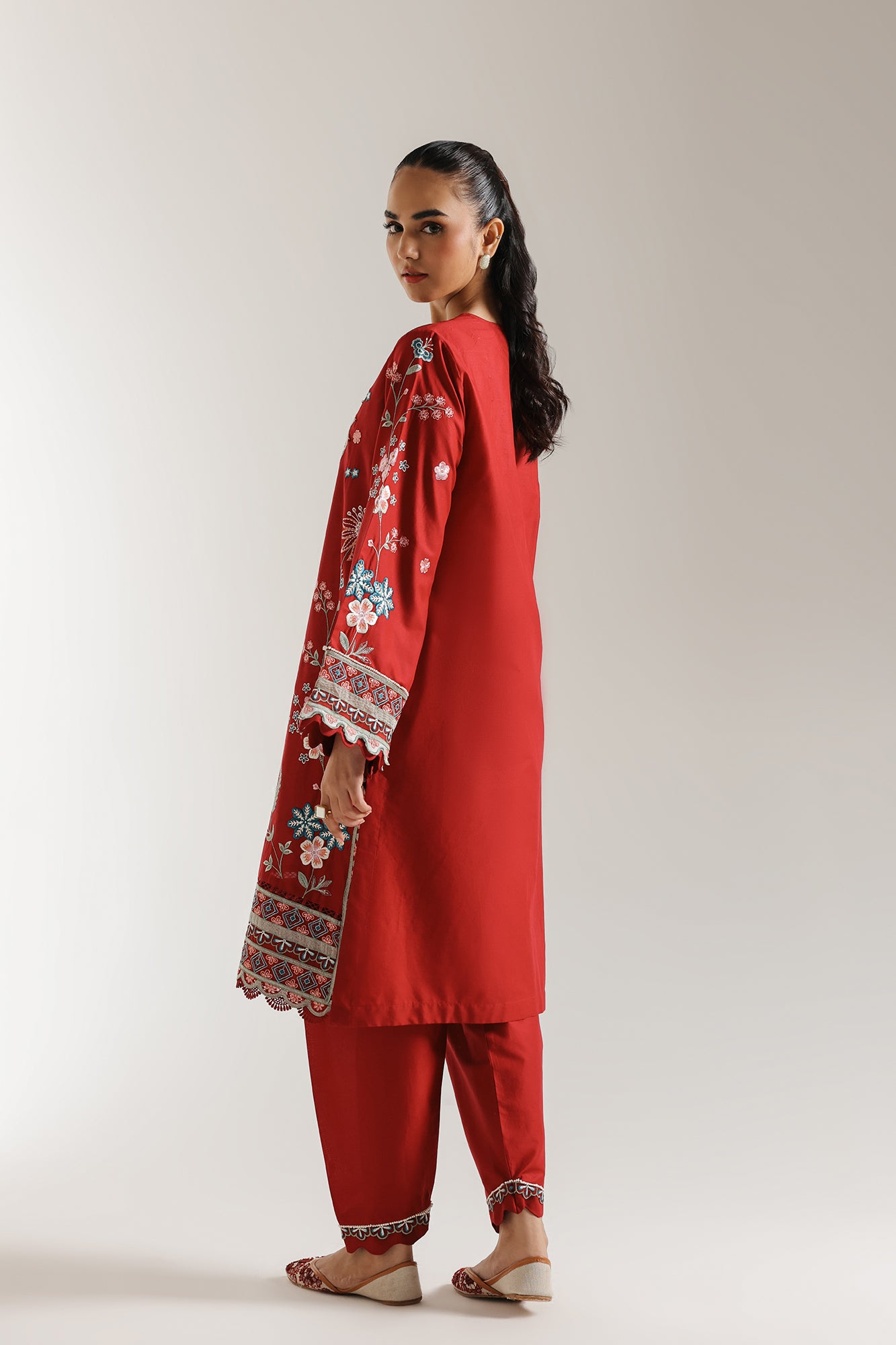 EMBROIDERED SUIT (E3216/103/405)