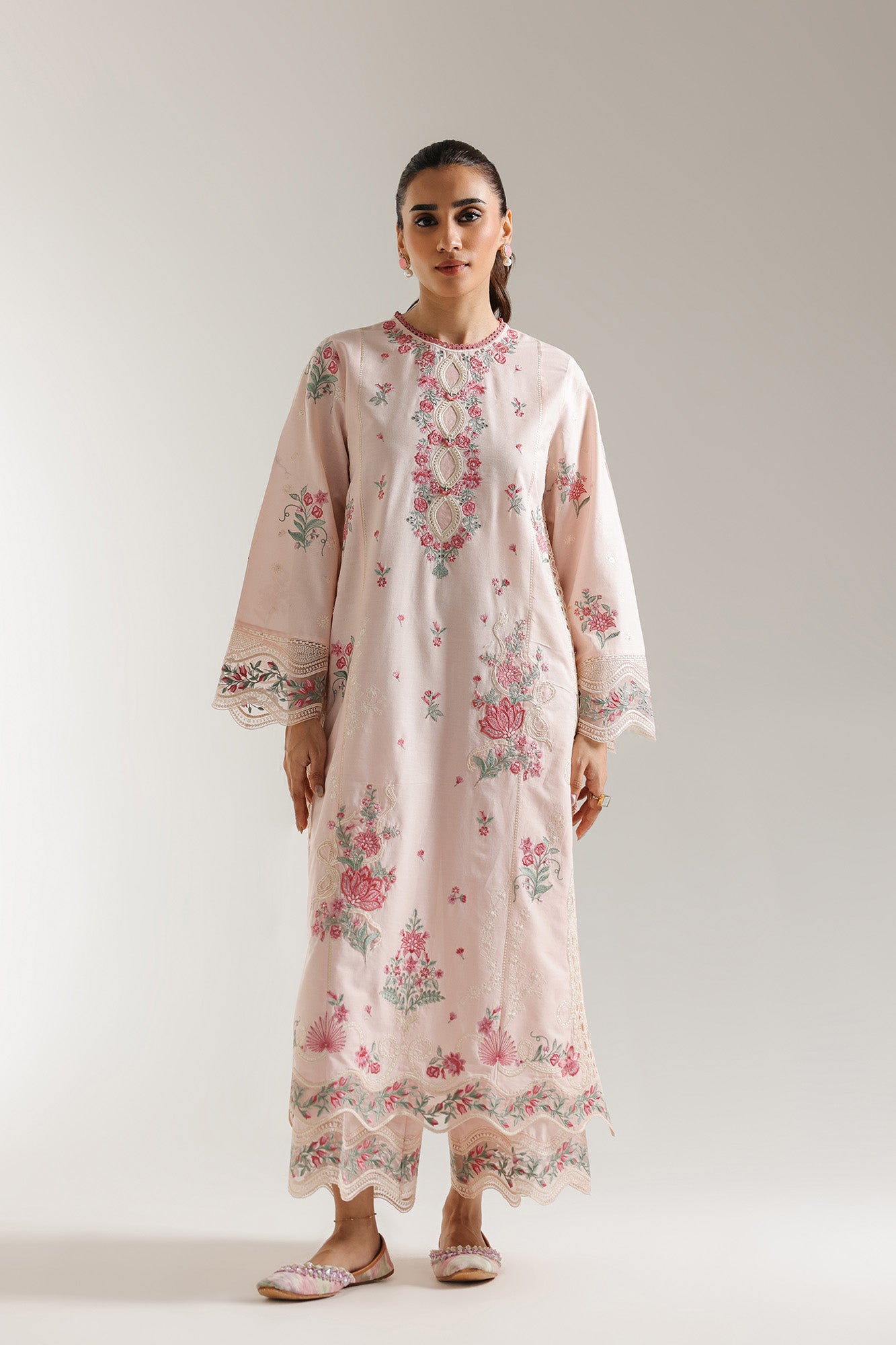 EMBROIDERED SUIT (E3221/103/425)