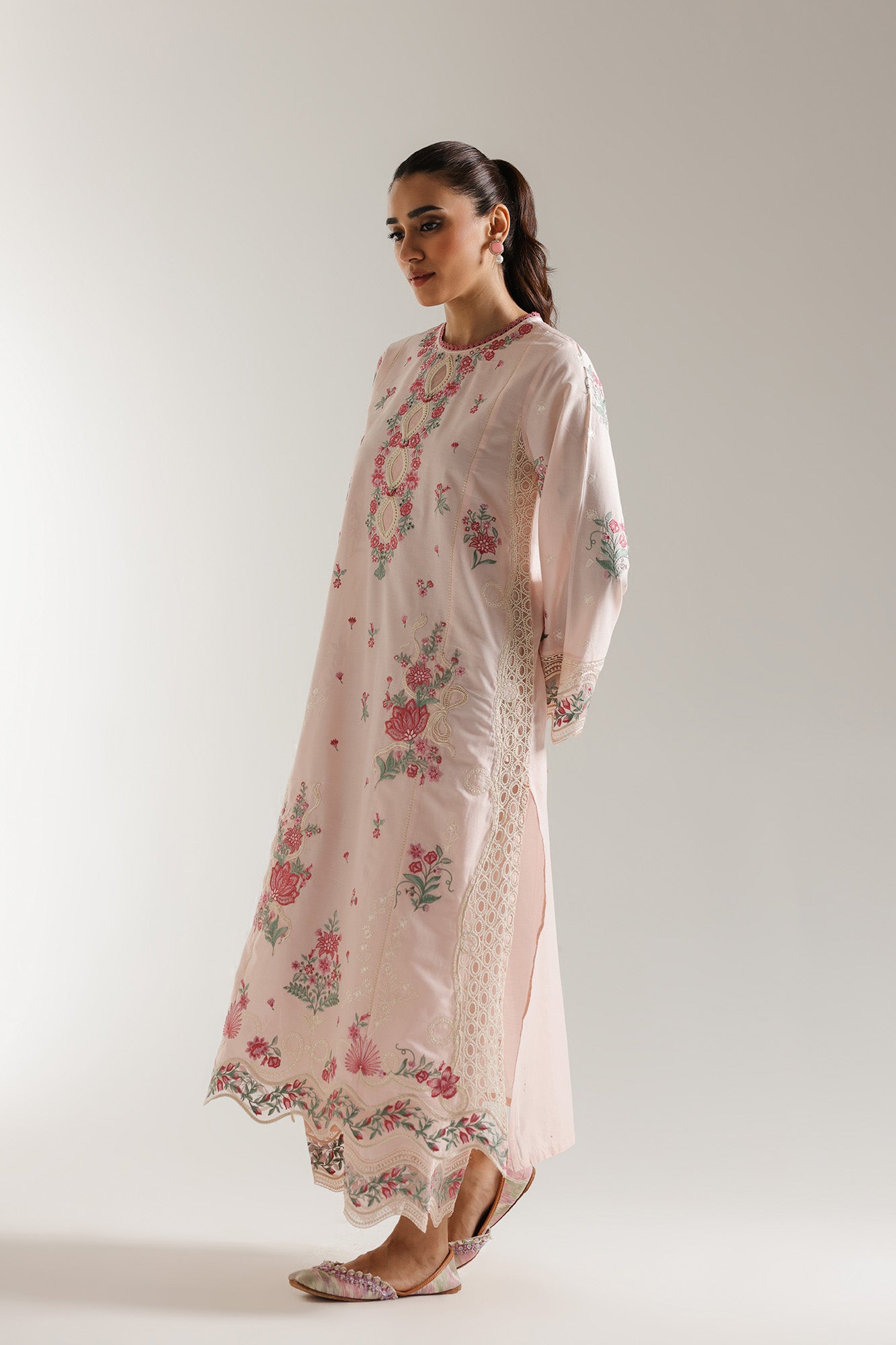 EMBROIDERED SUIT (E3221/103/425)