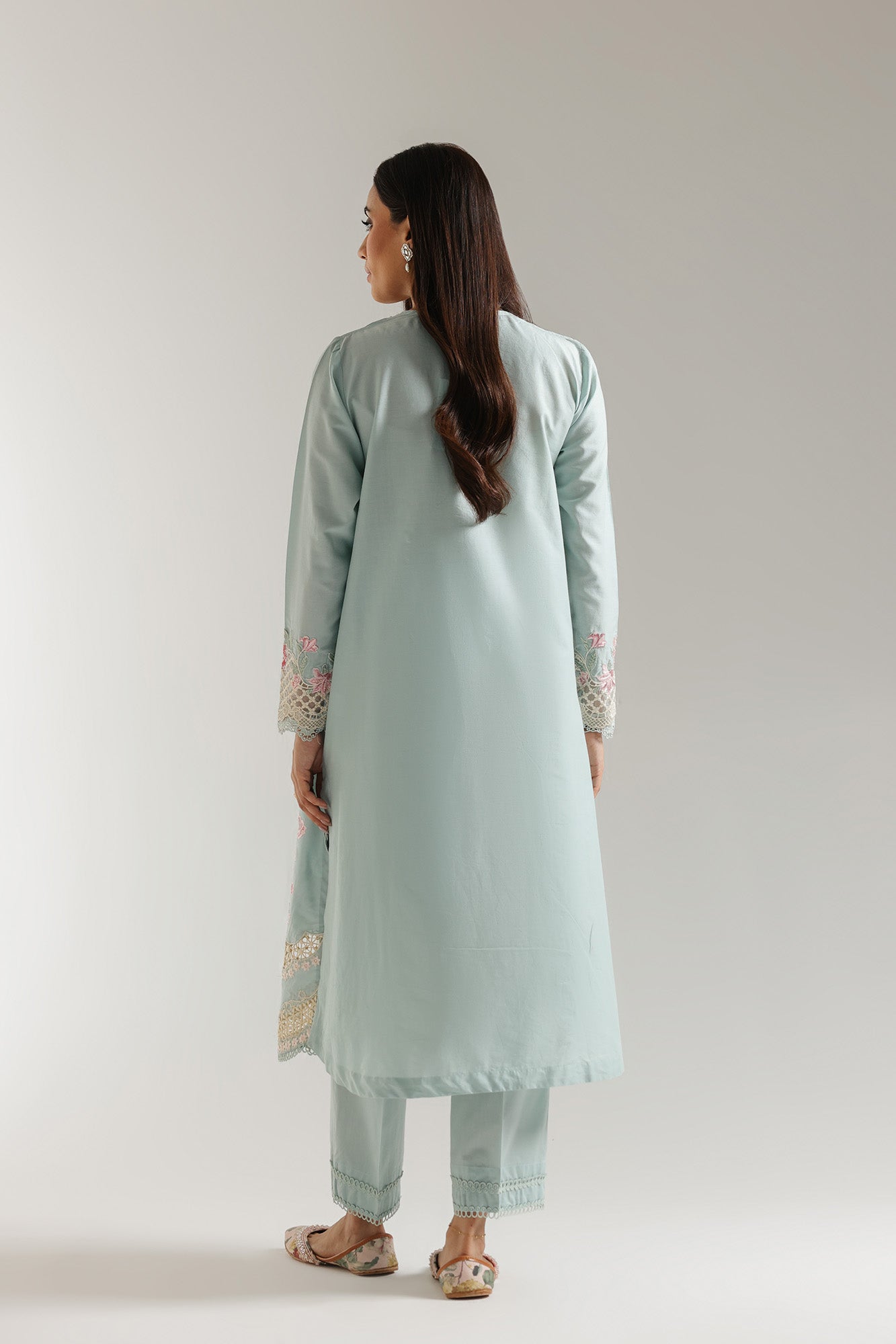 EMBROIDERED SUIT (E3251/103/720)