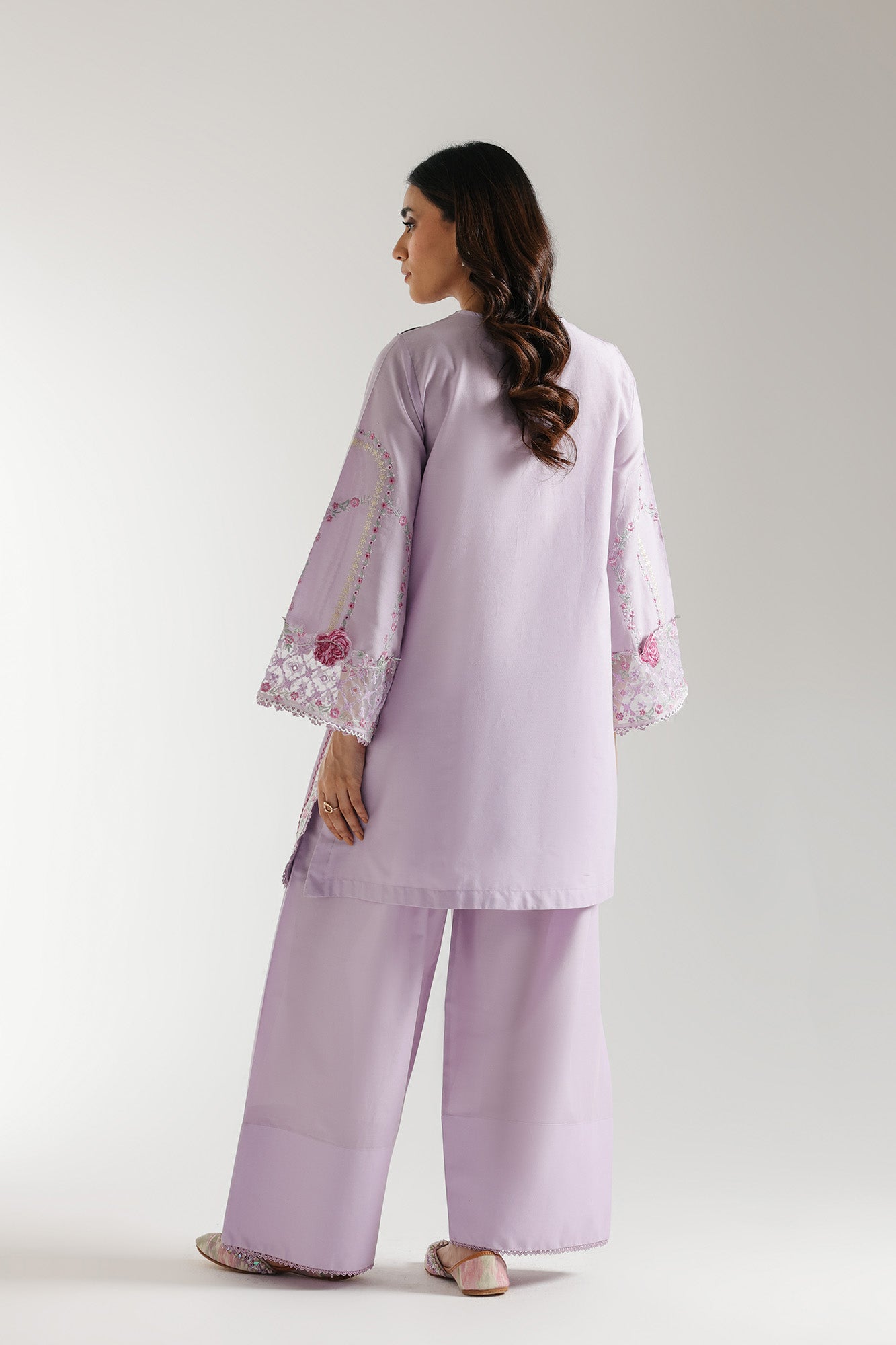 EMBROIDERED SUIT (E3255/103/513)