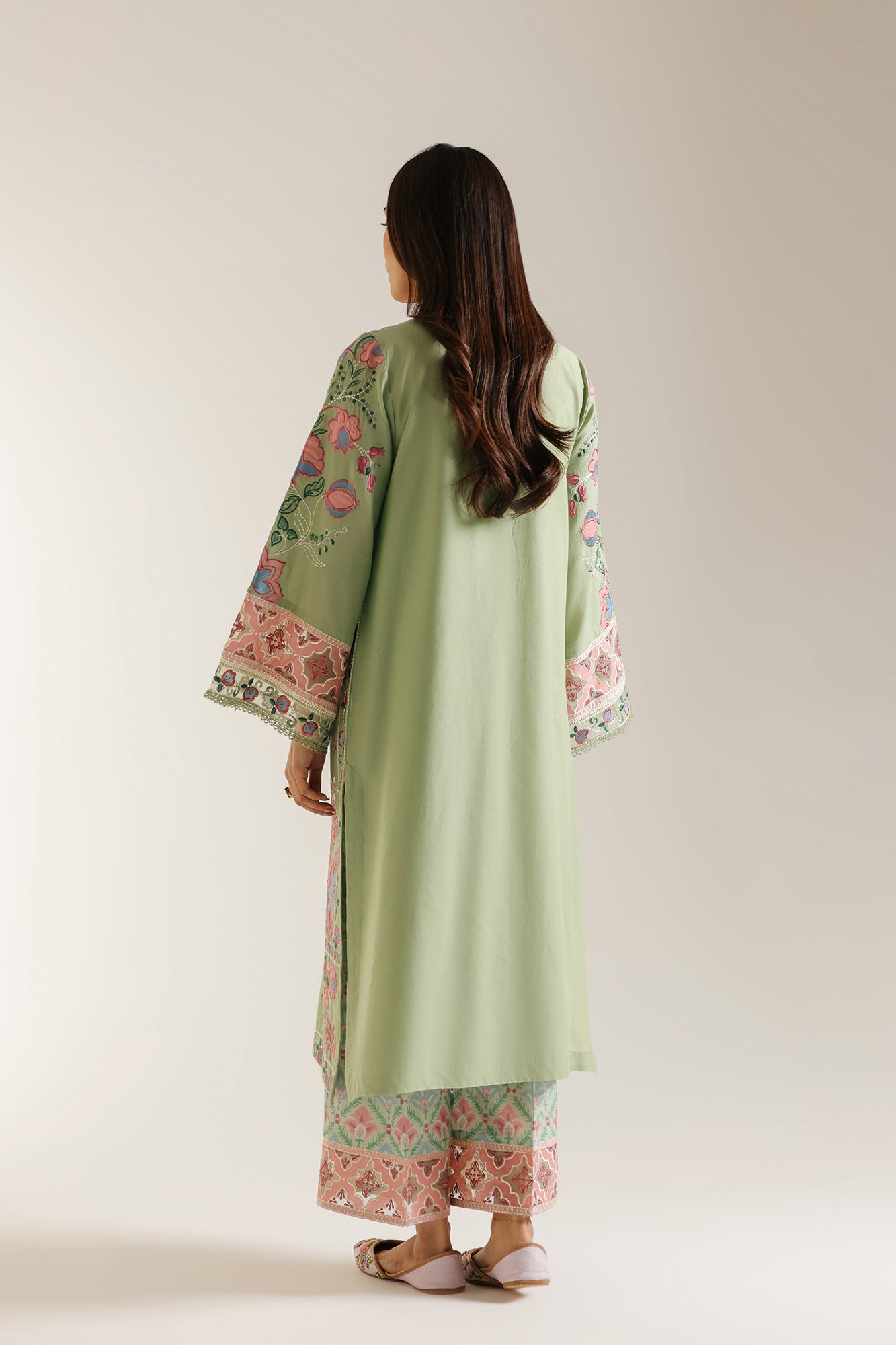 EMBROIDERED SUIT (E3304/103/122)