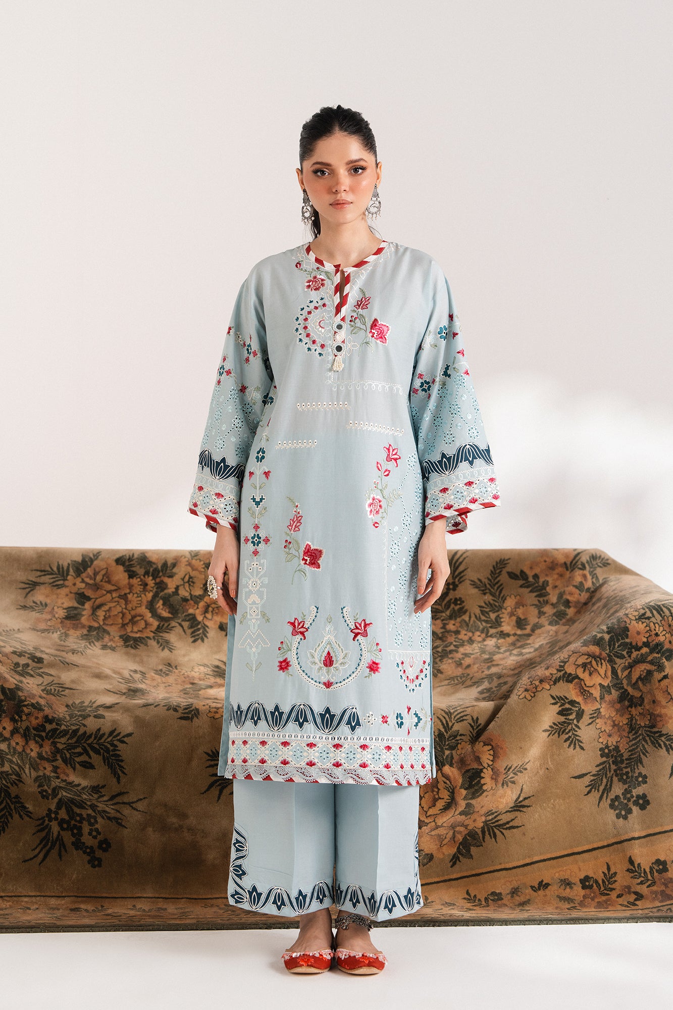 EMBROIDERED SUIT (E3317/103/617)