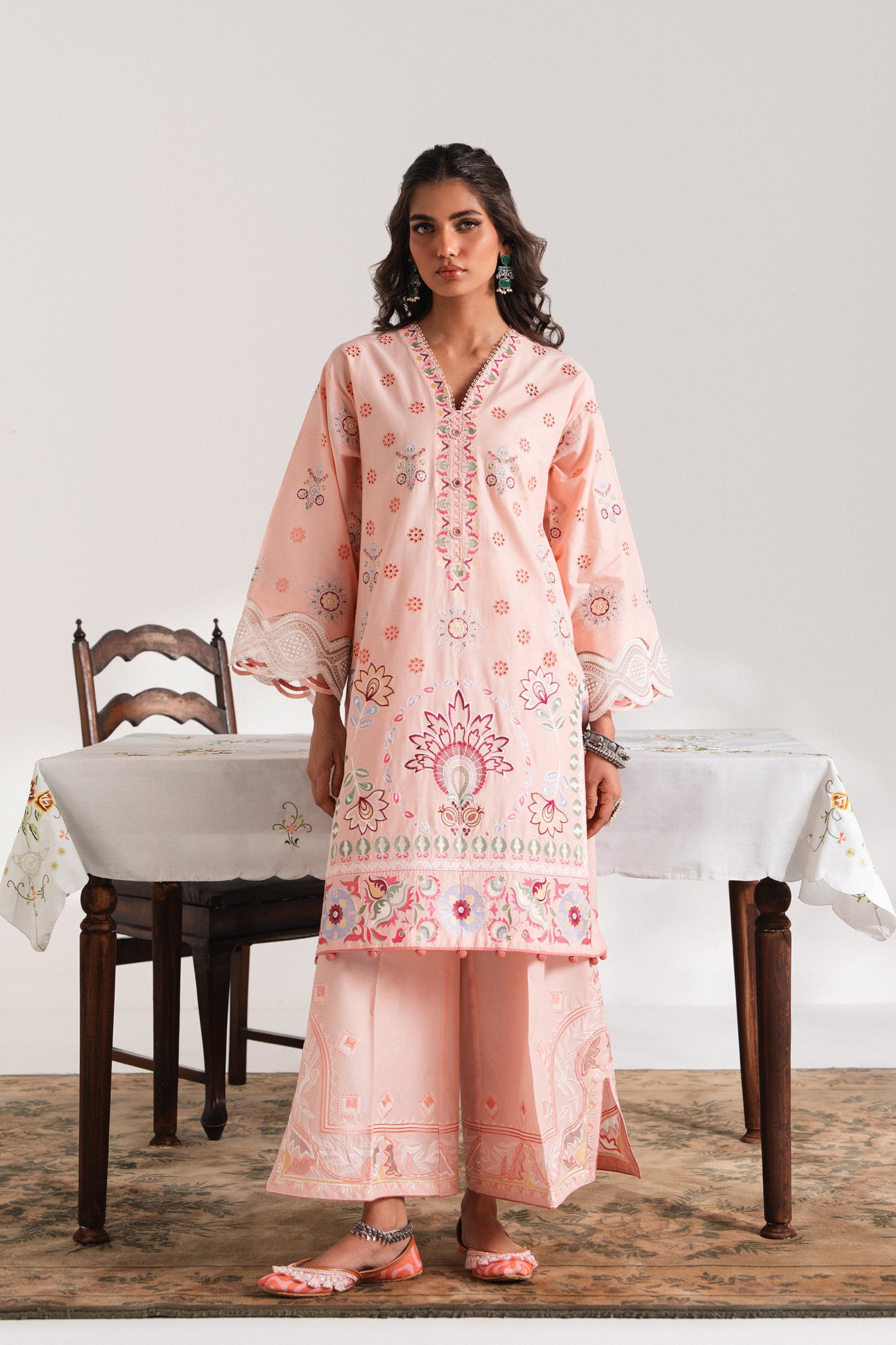 EMBROIDERED SUIT (E3319/103/315)